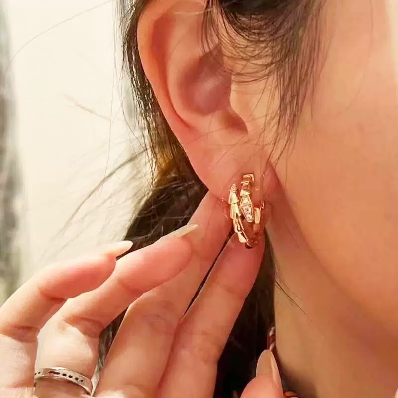 Bvlgari Serpenti Viper earrings Yellow gold with clear diamond accents 15mm hoop diameter