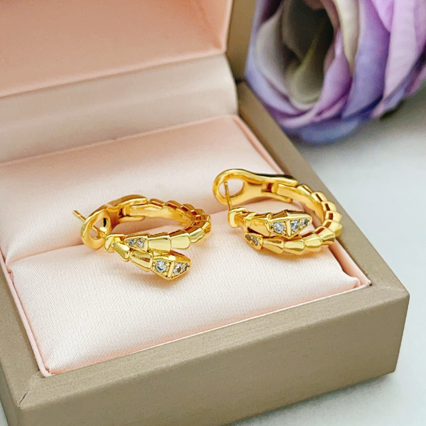 Bvlgari Serpenti Viper earrings Yellow gold with clear diamond accents 15mm hoop diameter