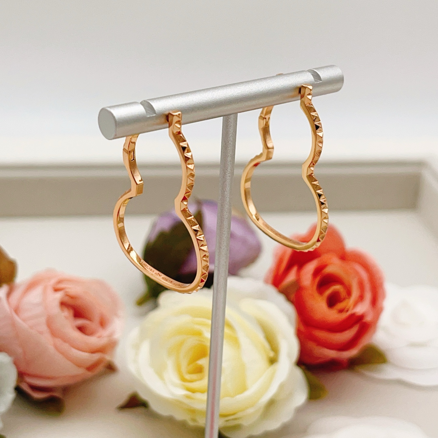 Qeelin Wulu earrings 18K rose gold no gemstones 3cm hoop diameter