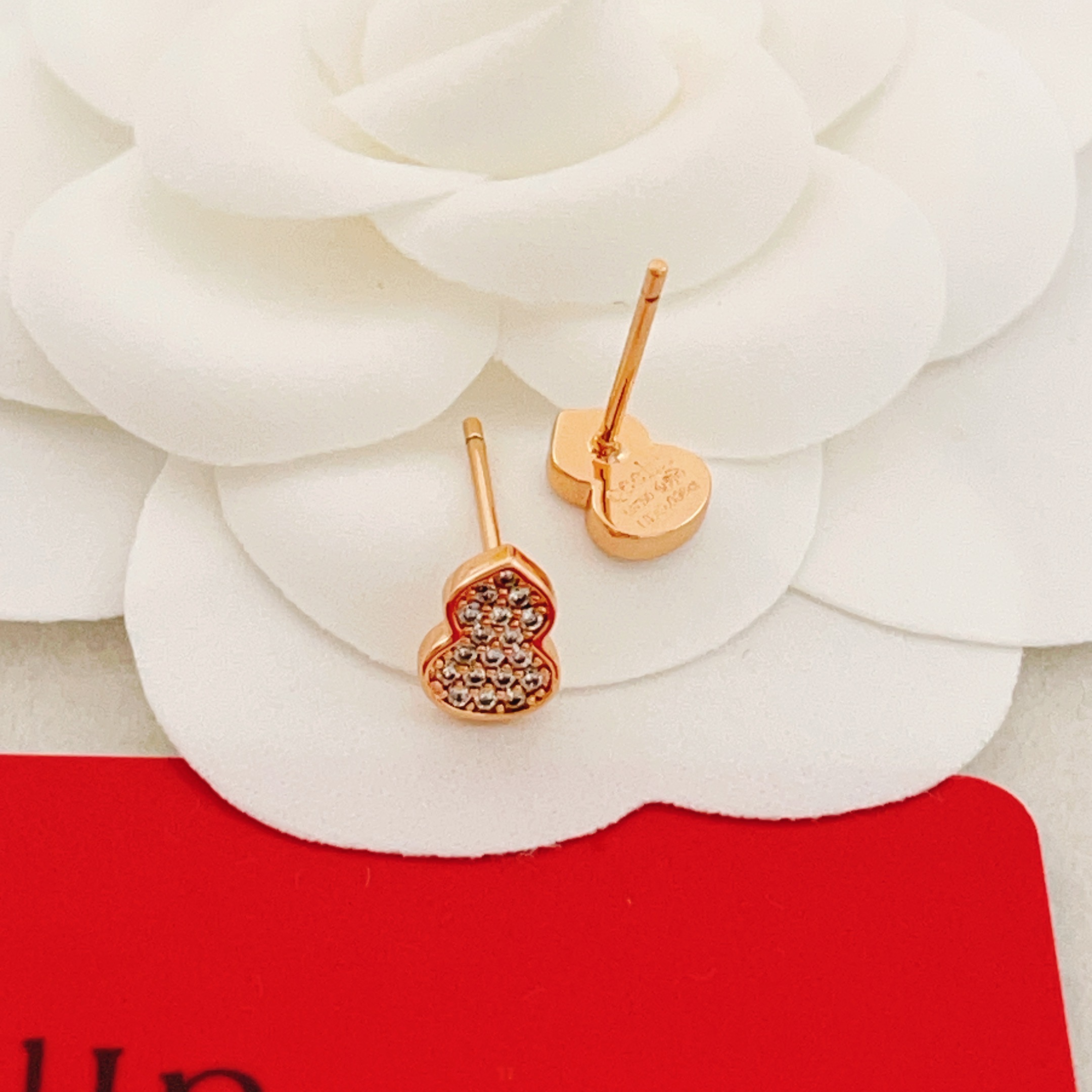 Qeelin Wulu earrings 18K rose gold with pave set clear diamonds 6 5mm stud length