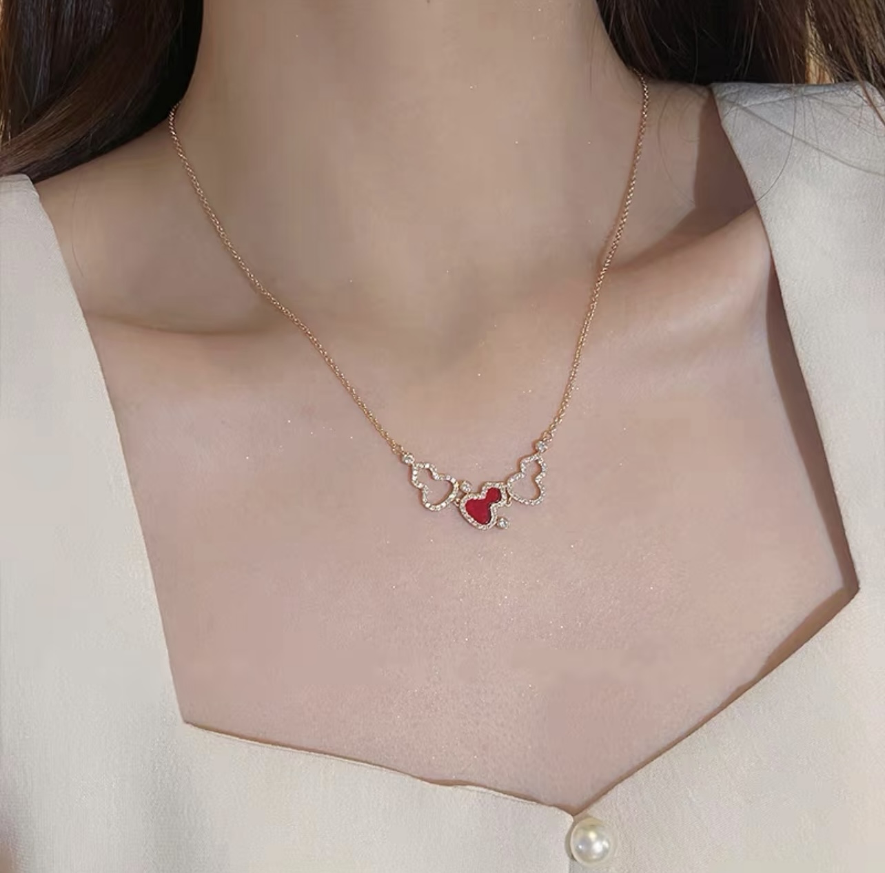 Qeelin Wulu necklace rose gold with clear diamonds and green gemstone inlay 42cm with 5cm extender