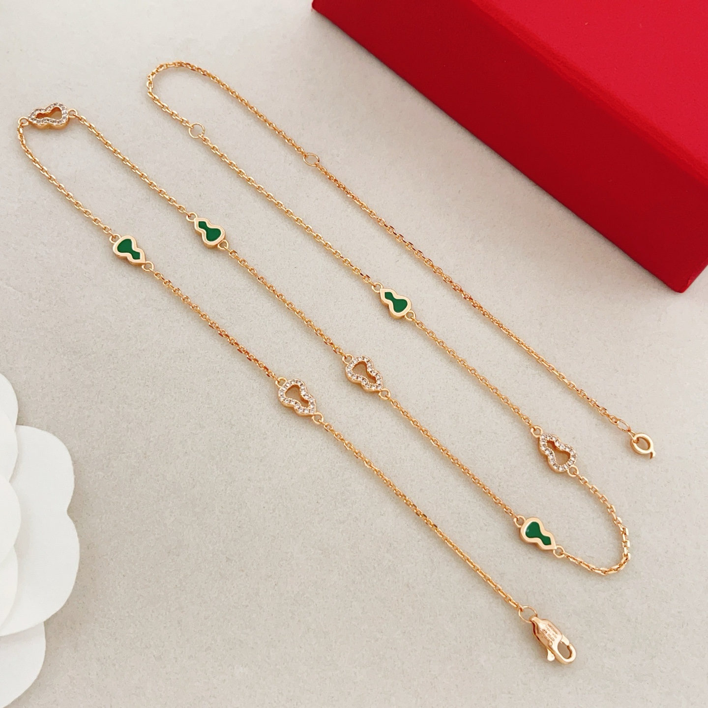 Qeelin Wulu necklace 18K rose gold green malachite clear diamond accents 42cm with 5cm extender
