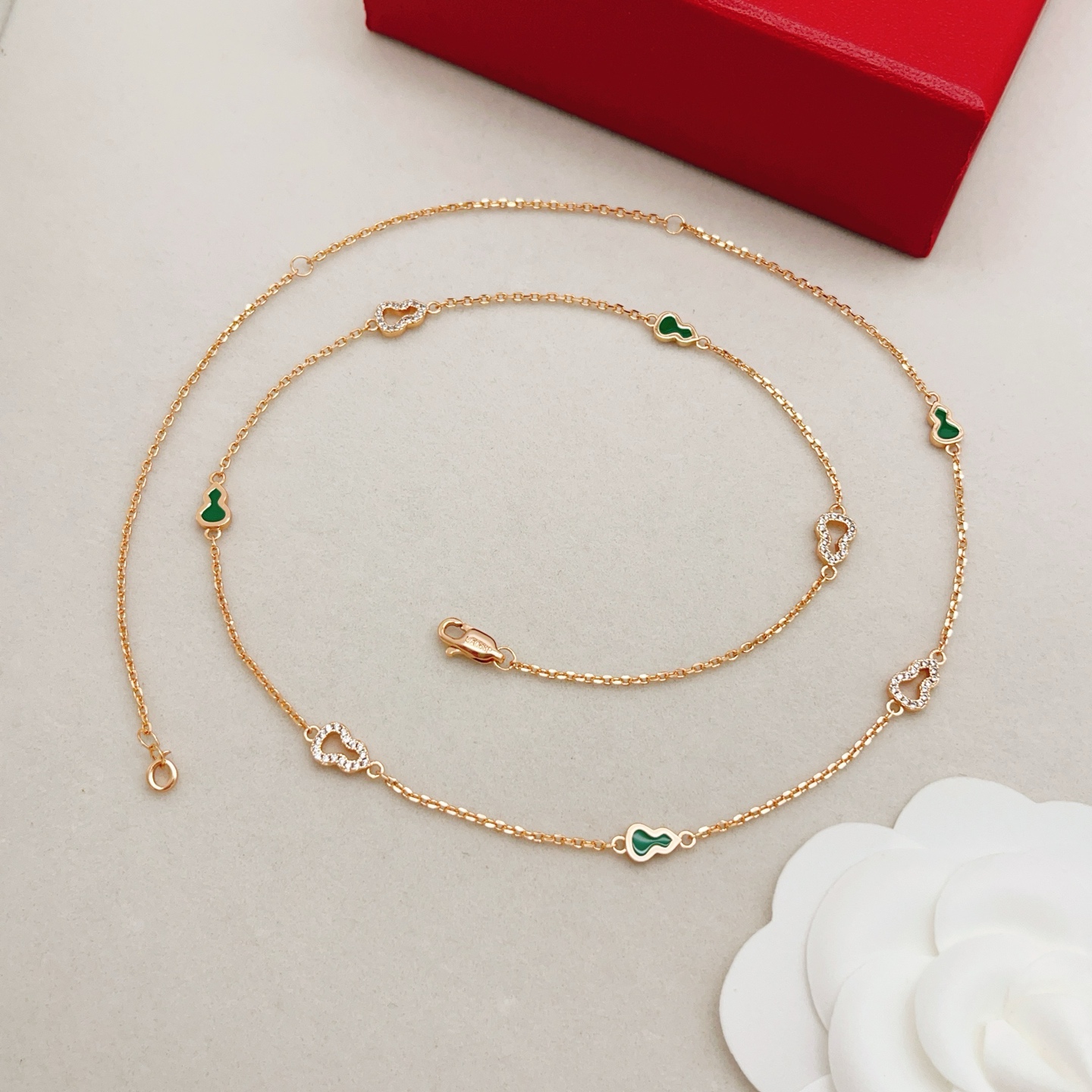 Qeelin Wulu necklace 18K rose gold green malachite clear diamond accents 42cm with 5cm extender