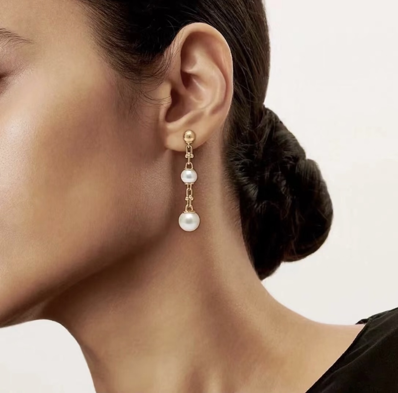 Tiffany Co HardWear Pearl Drop earrings Rose gold metal with white freshwater pearls 4 5cm drop length