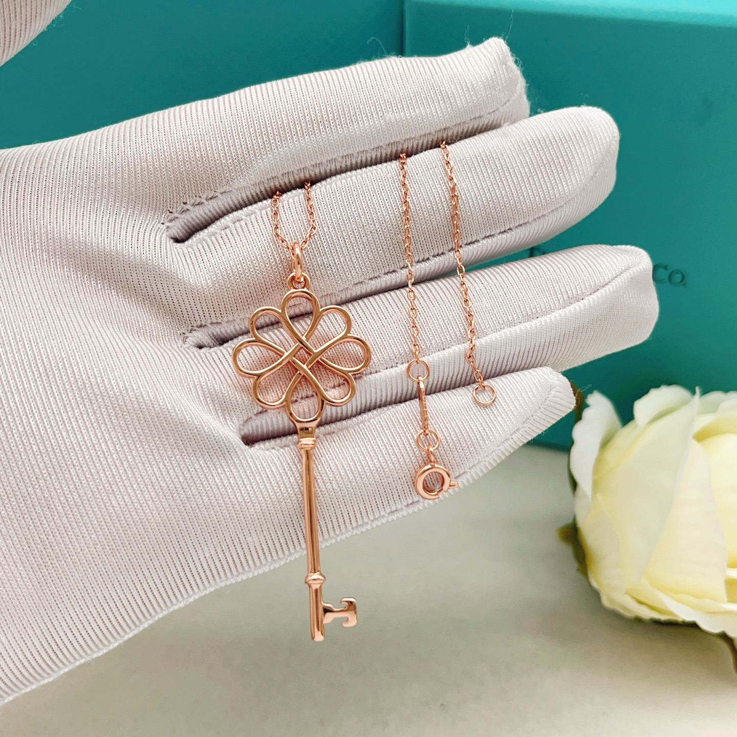 Tiffany Co Tiffany Keys Knot Key necklace 18k rose gold no gemstones 18 inches