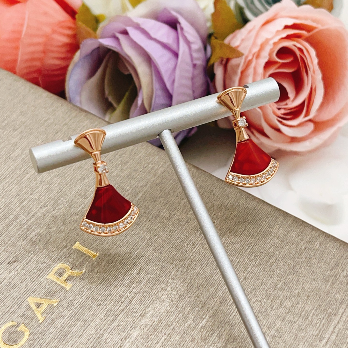 Bvlgari Divas Dream earrings Rose gold carnelian red clear diamond 1 6cm drop length