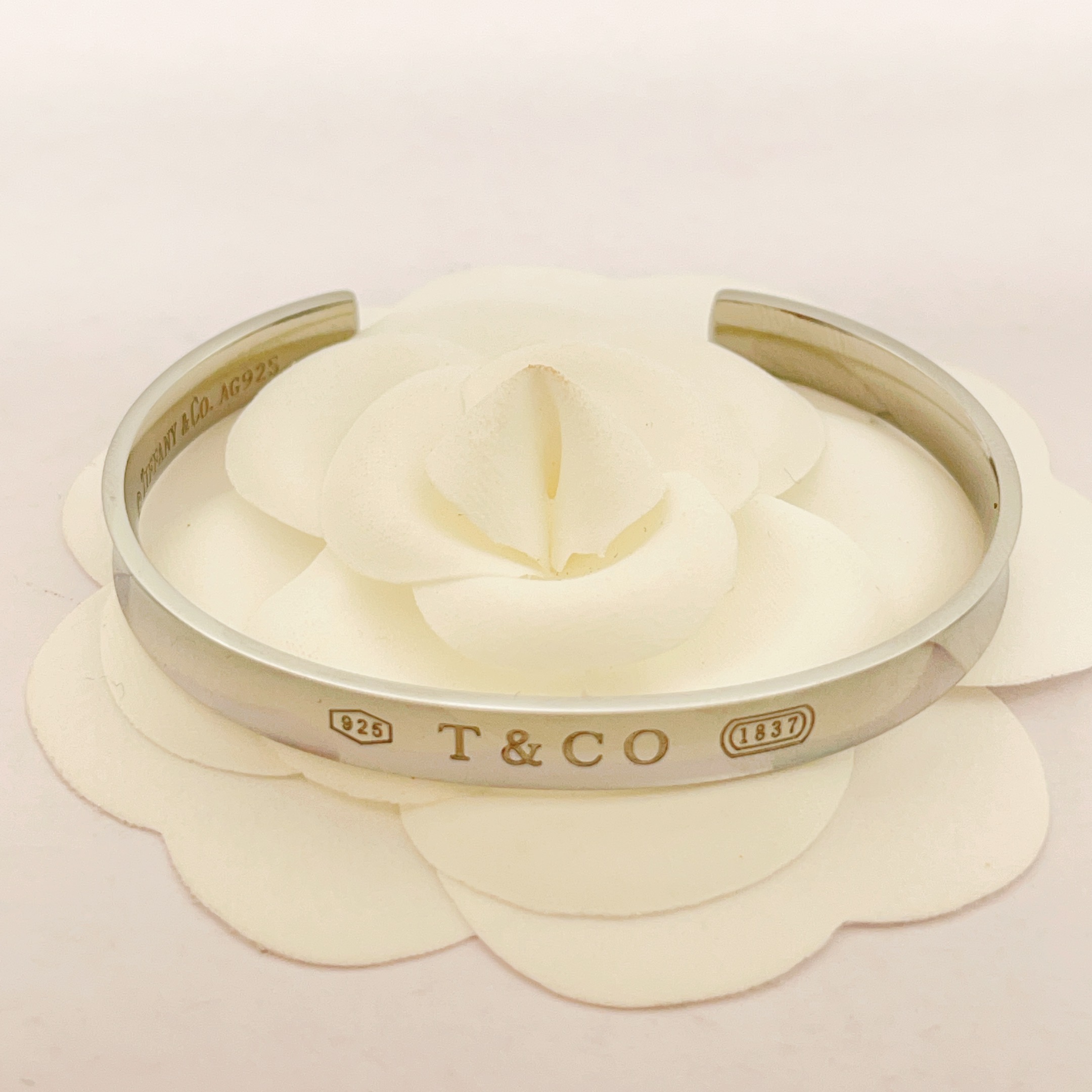 Tiffany Co 1837 bracelet Sterling silver 925 silver polished silver tone no accent stones 17cm inner circumference