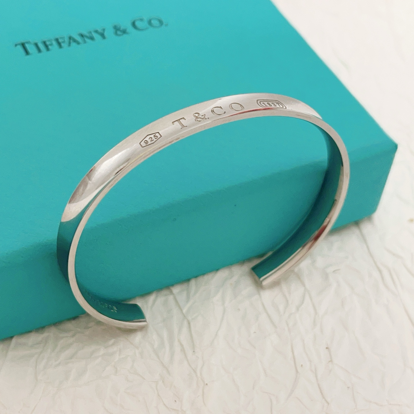 Tiffany Co 1837 bracelet Sterling silver 925 silver polished silver tone no accent stones 17cm inner circumference