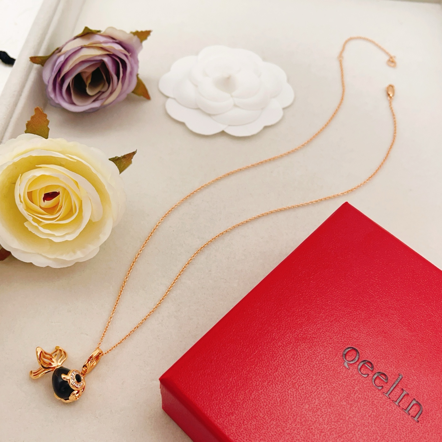 Qeelin Qin Qin Goldfish necklace 18K rose gold black onyx diamond 42cm