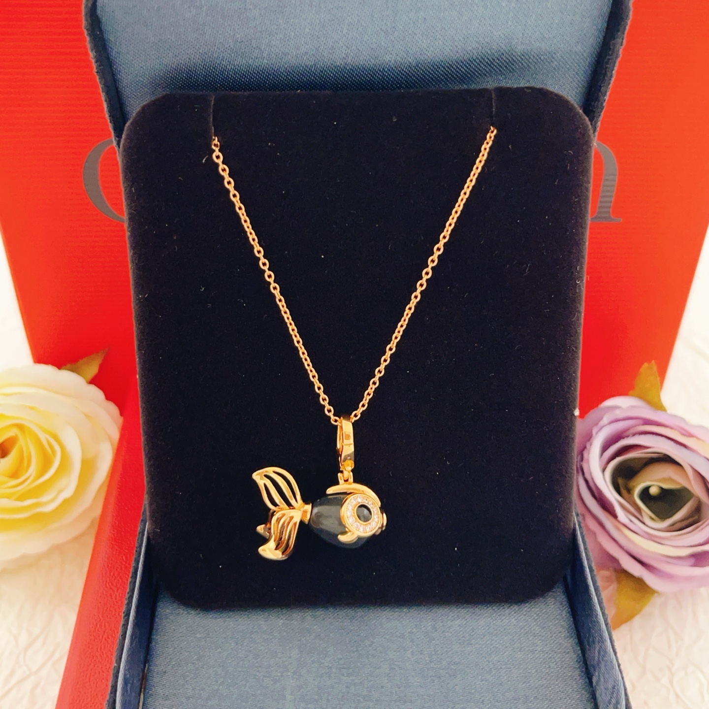 Qeelin Qin Qin Goldfish necklace 18K rose gold black onyx diamond 42cm