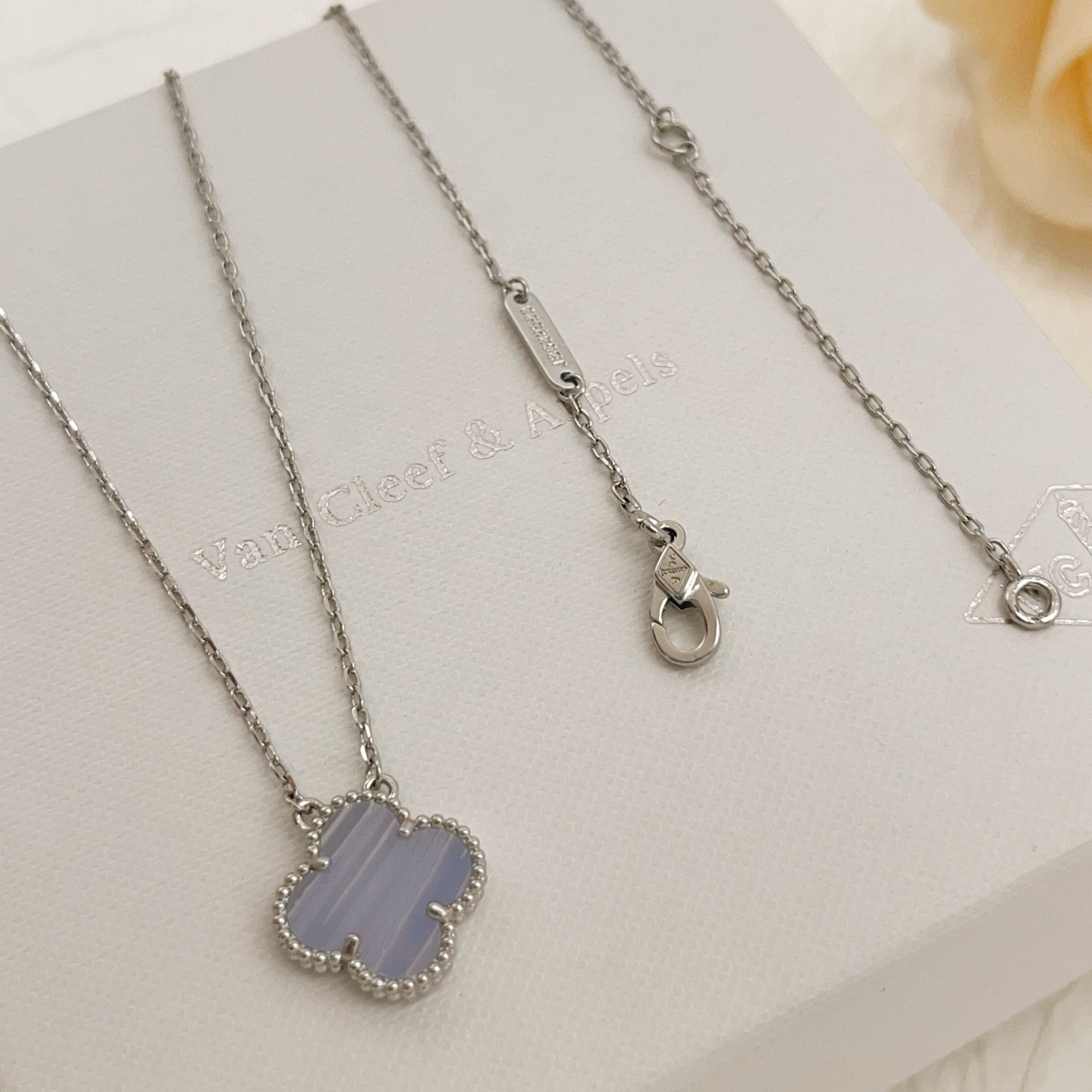 Van Cleef Arpels Vintage Alhambra necklace white gold lavender chalcedony 42cm