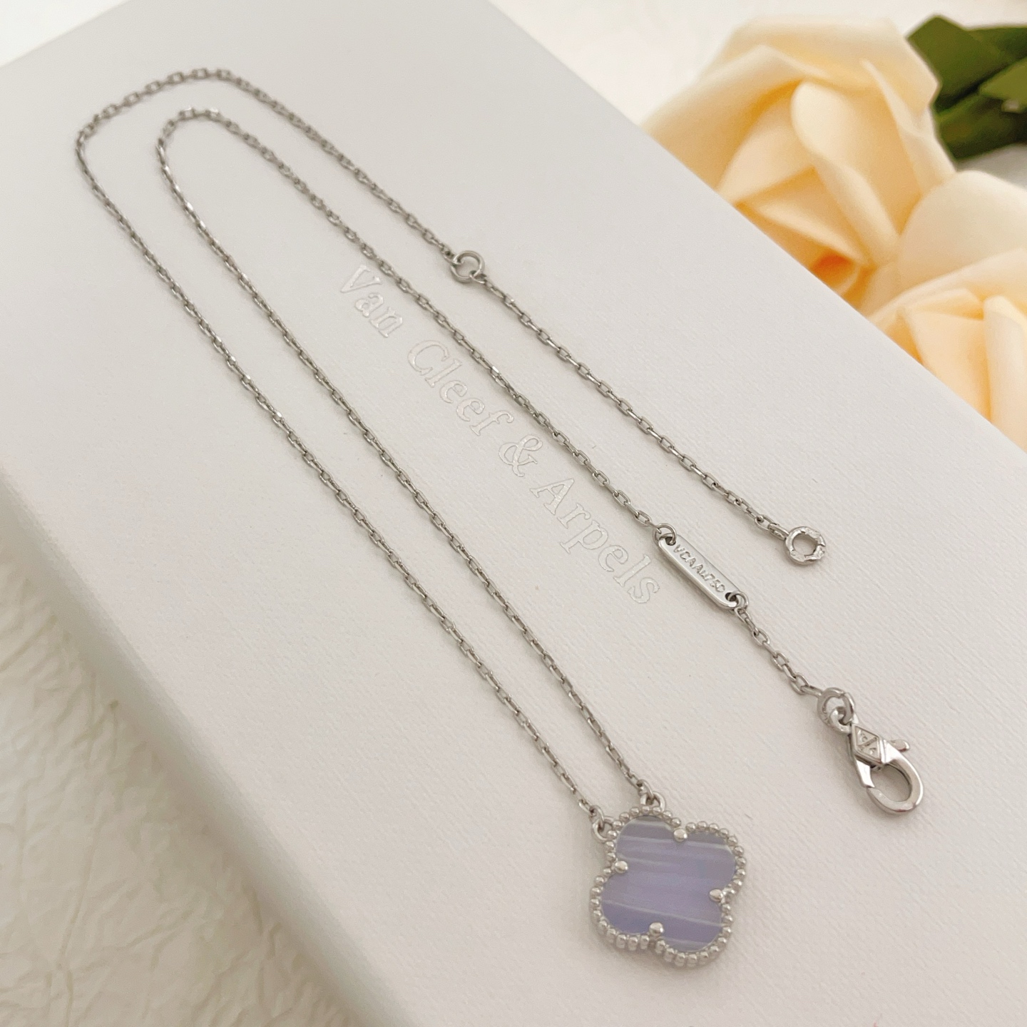 Van Cleef Arpels Vintage Alhambra necklace white gold lavender chalcedony 42cm
