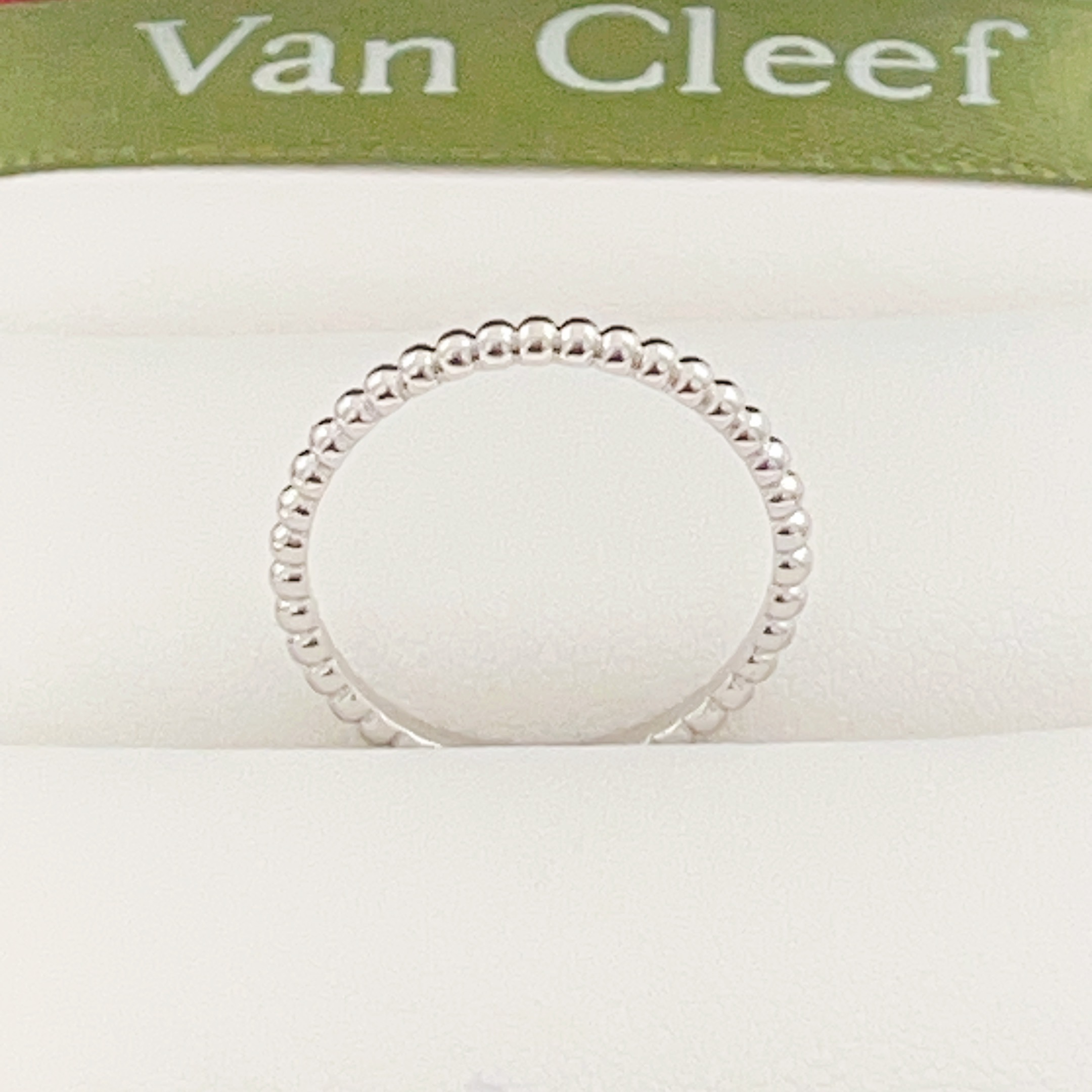 Anillo Van Cleef Arpels Perlee Oro blanco de 18 quilates Oro amarillo de 18 quilates No 7