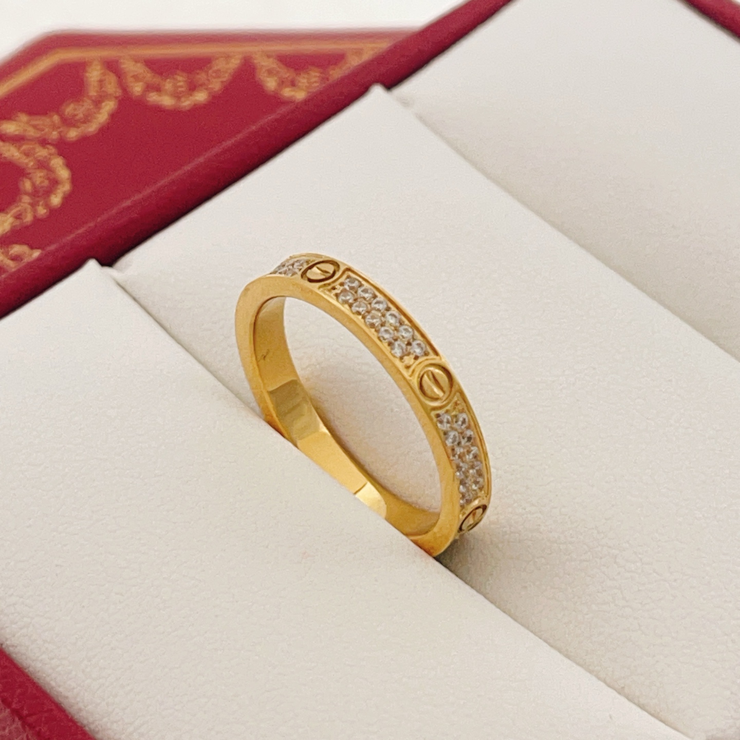 Cartier Love ring 18k yellow gold clear diamond No 7