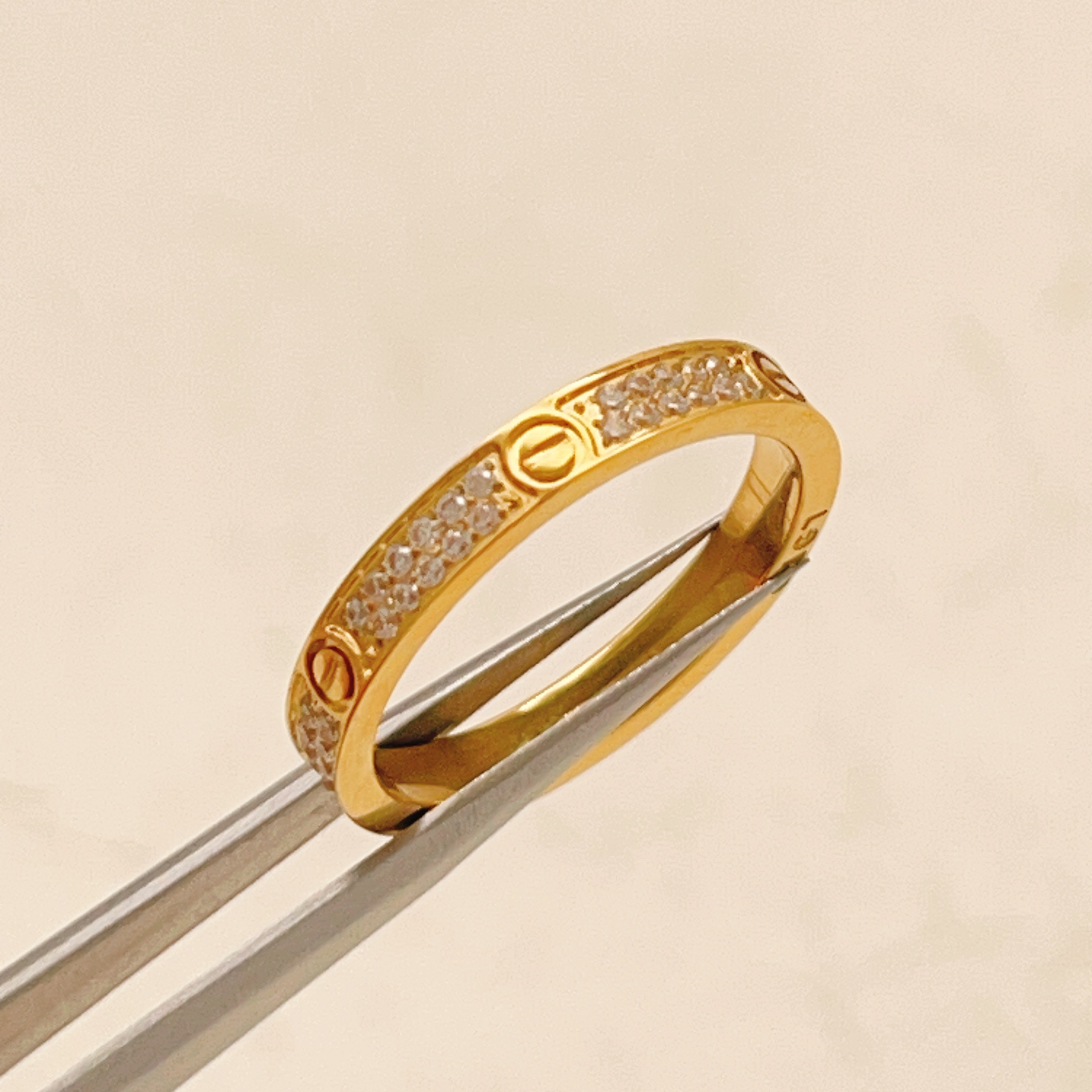 Cartier Love ring 18k yellow gold clear diamond No 7