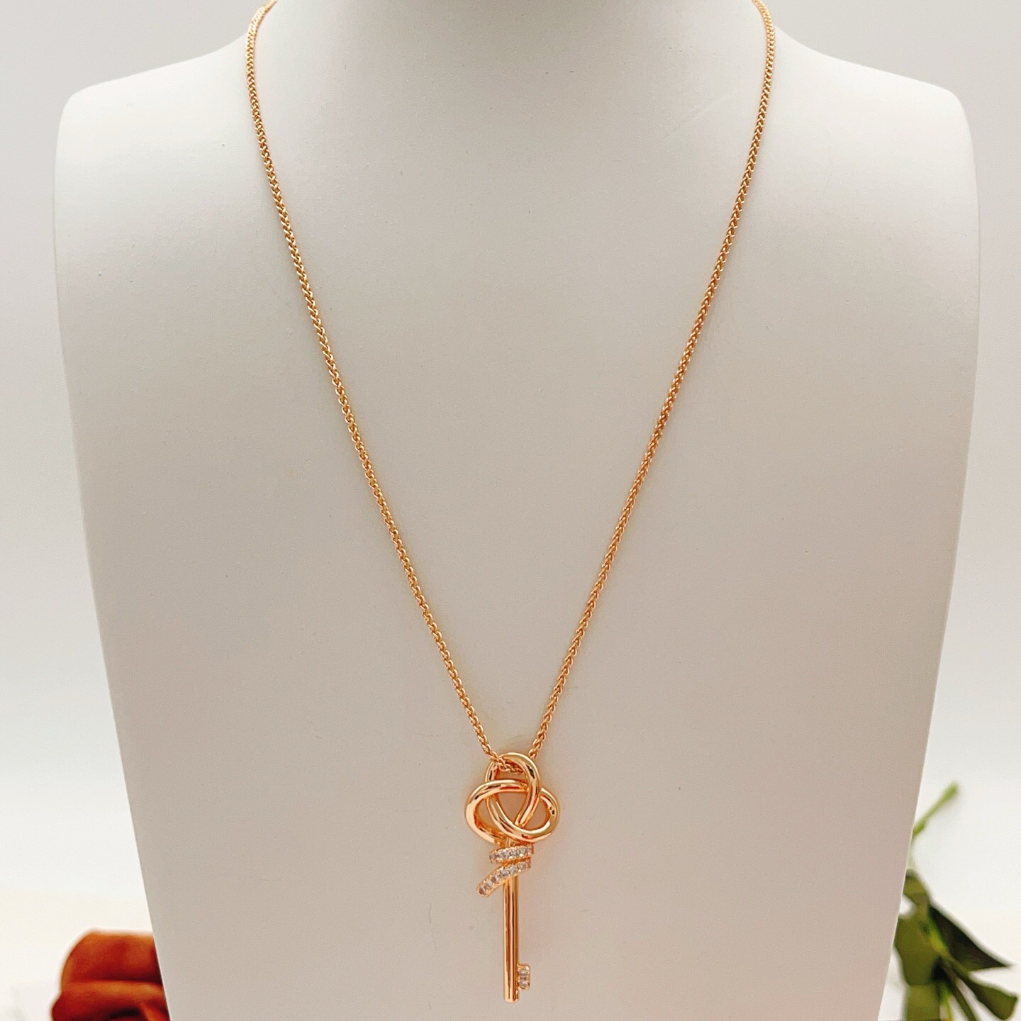 Tiffany Co Tiffany Keys Woven Key necklace 18k rose gold with clear diamond accents 45cm