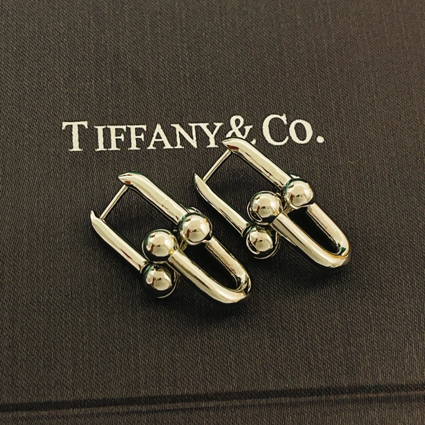 Tiffany Co HardWear earrings sterling silver 20mm length
