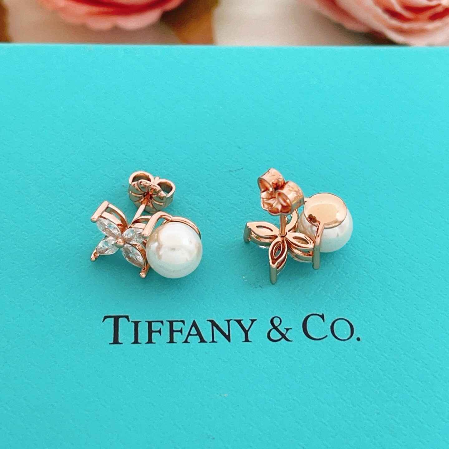Tiffany Co Victoria Pearl earrings Rose gold clear diamond white freshwater pearl 10mm pearl diameter
