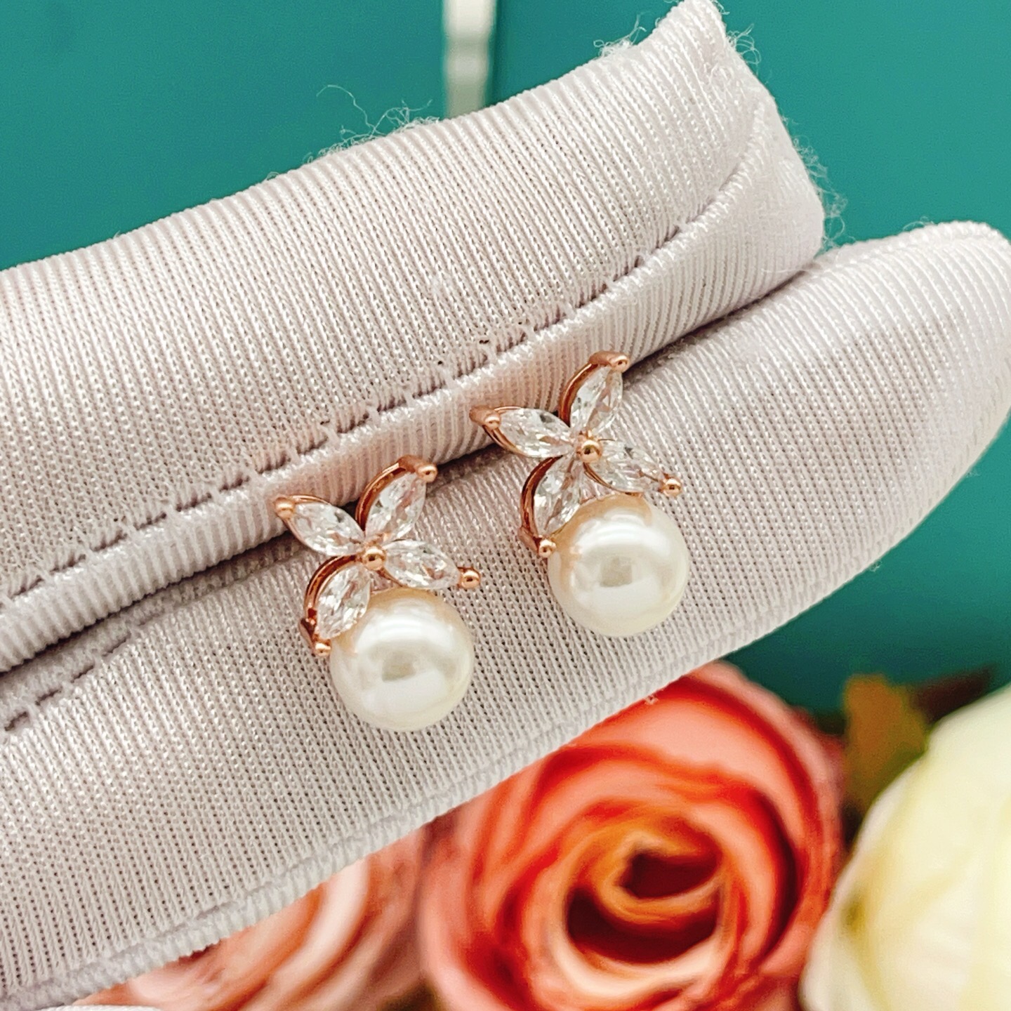 Tiffany Co Victoria Pearl earrings Rose gold clear diamond white freshwater pearl 10mm pearl diameter