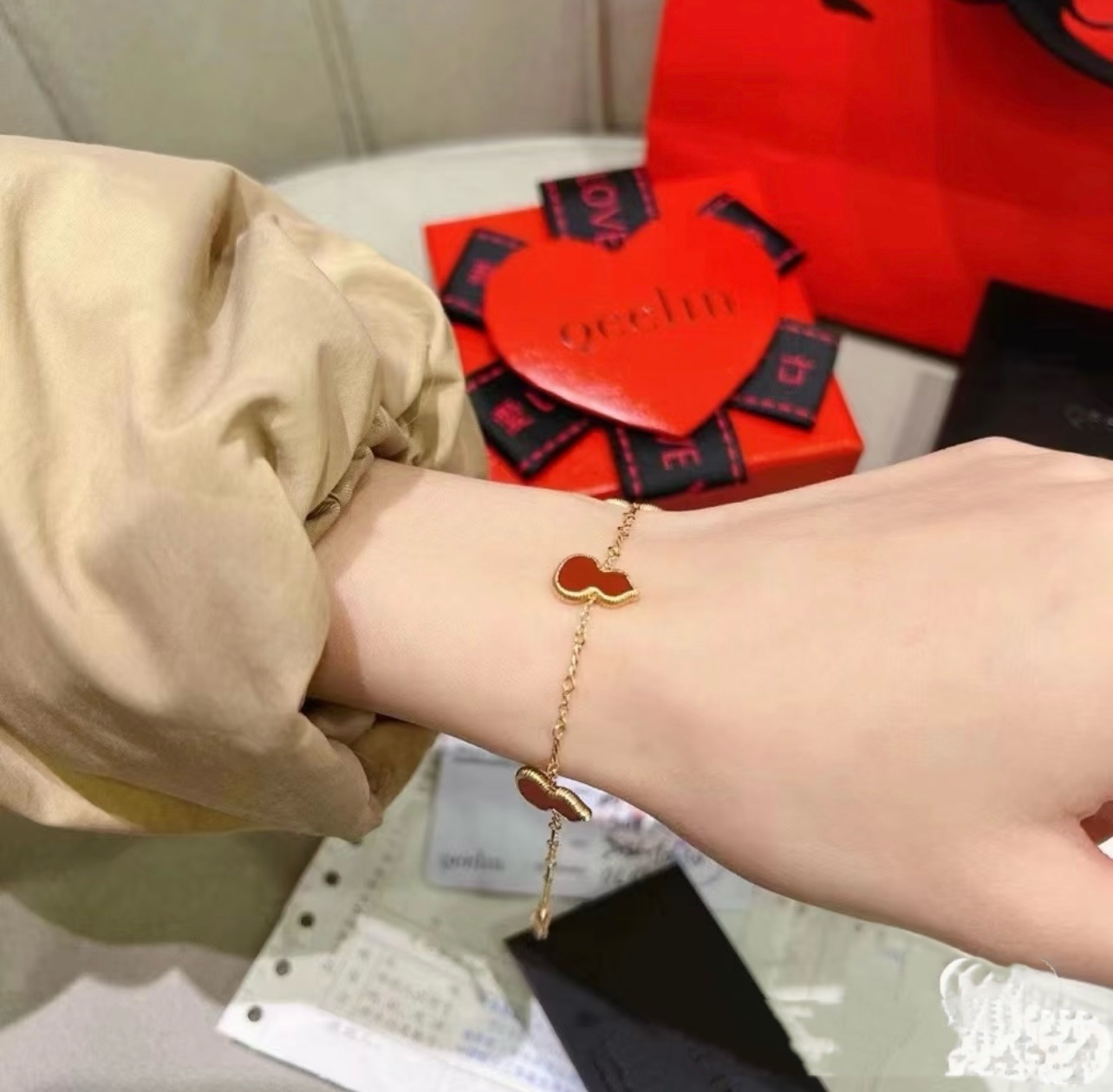 Qeelin Wulu bracelet 18k rose gold red carnelian 18cm adjustable