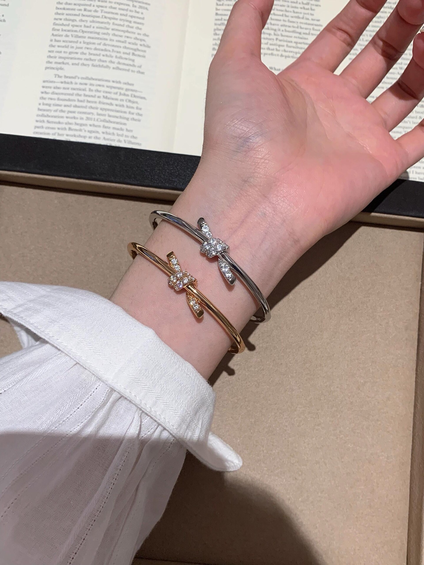 Tiffany Co Knot bracelet Silver-toned metal with clear diamond accents 17cm