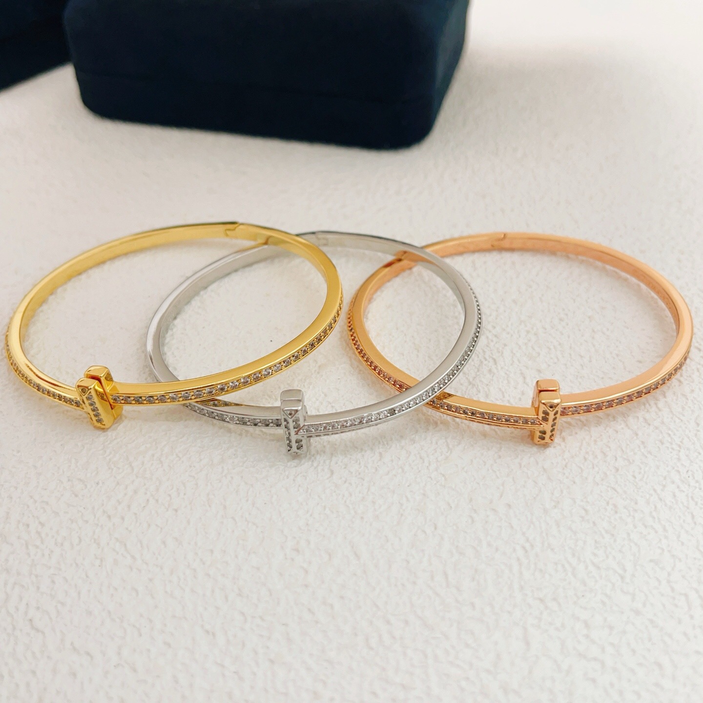 Tiffany Co T1 bracelet 18K rose gold with clear diamond pave 17cm