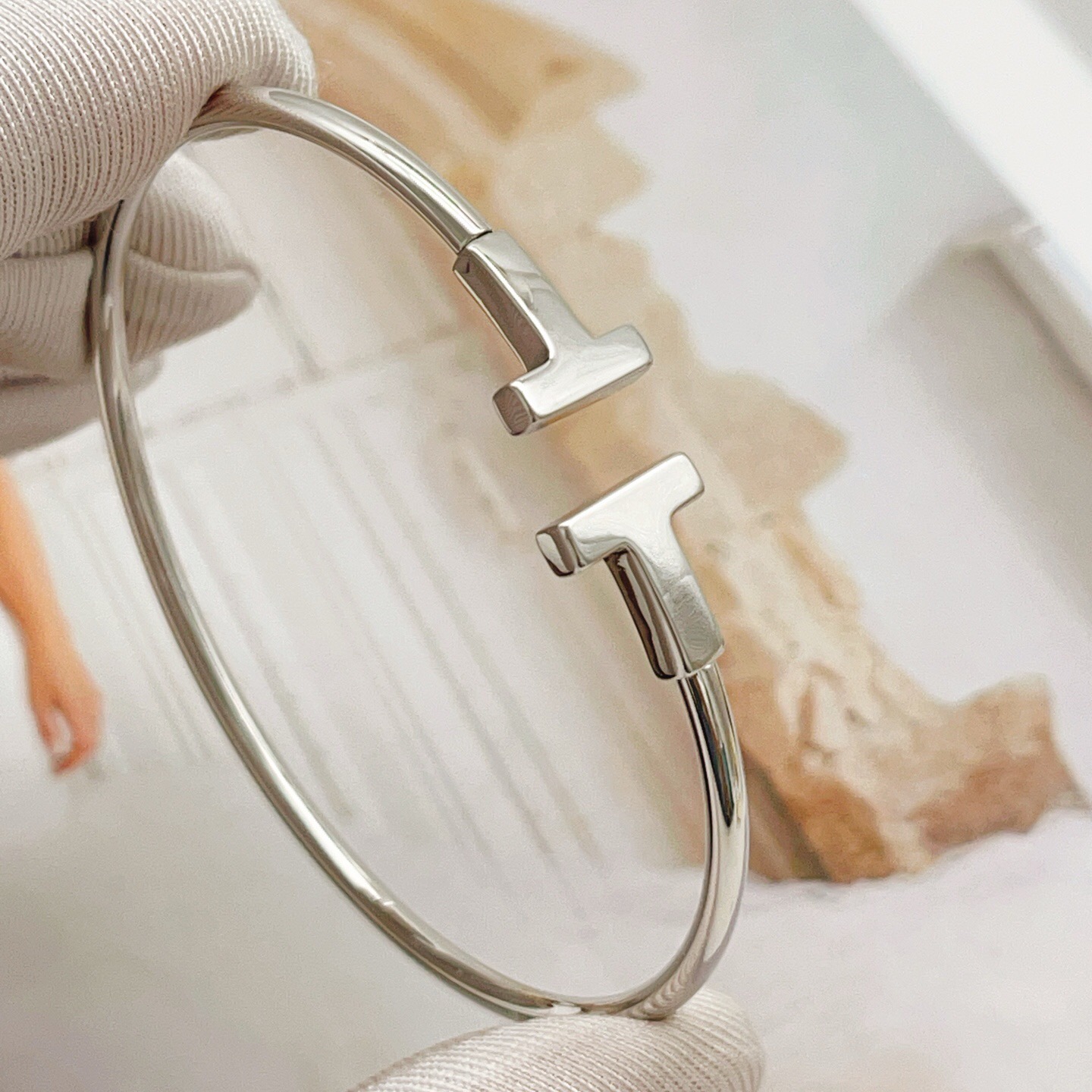 Tiffany Co T Wire bracelet sterling silver no gemstones 17cm inner circumference