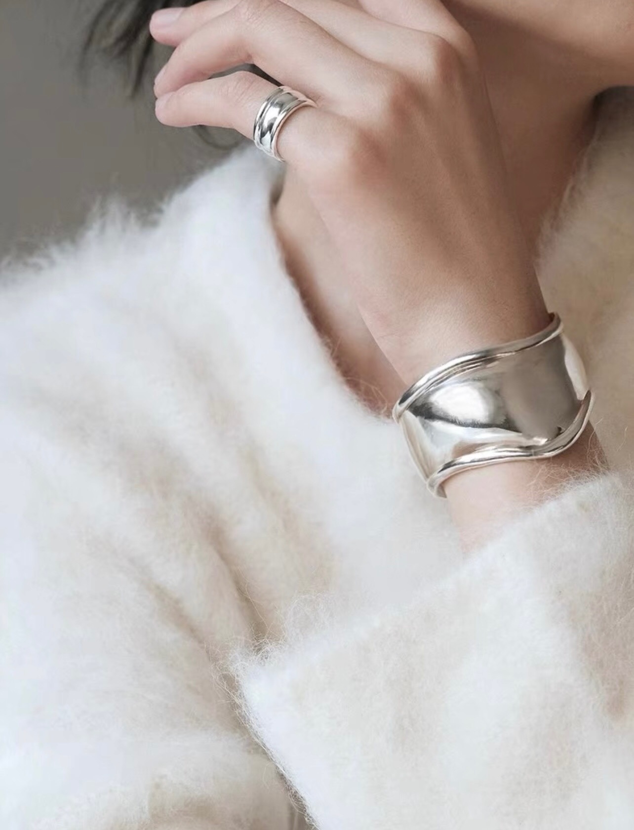 Tiffany Co Elsa Peretti Bone Cuff bracelet Sterling silver no accent stones Medium