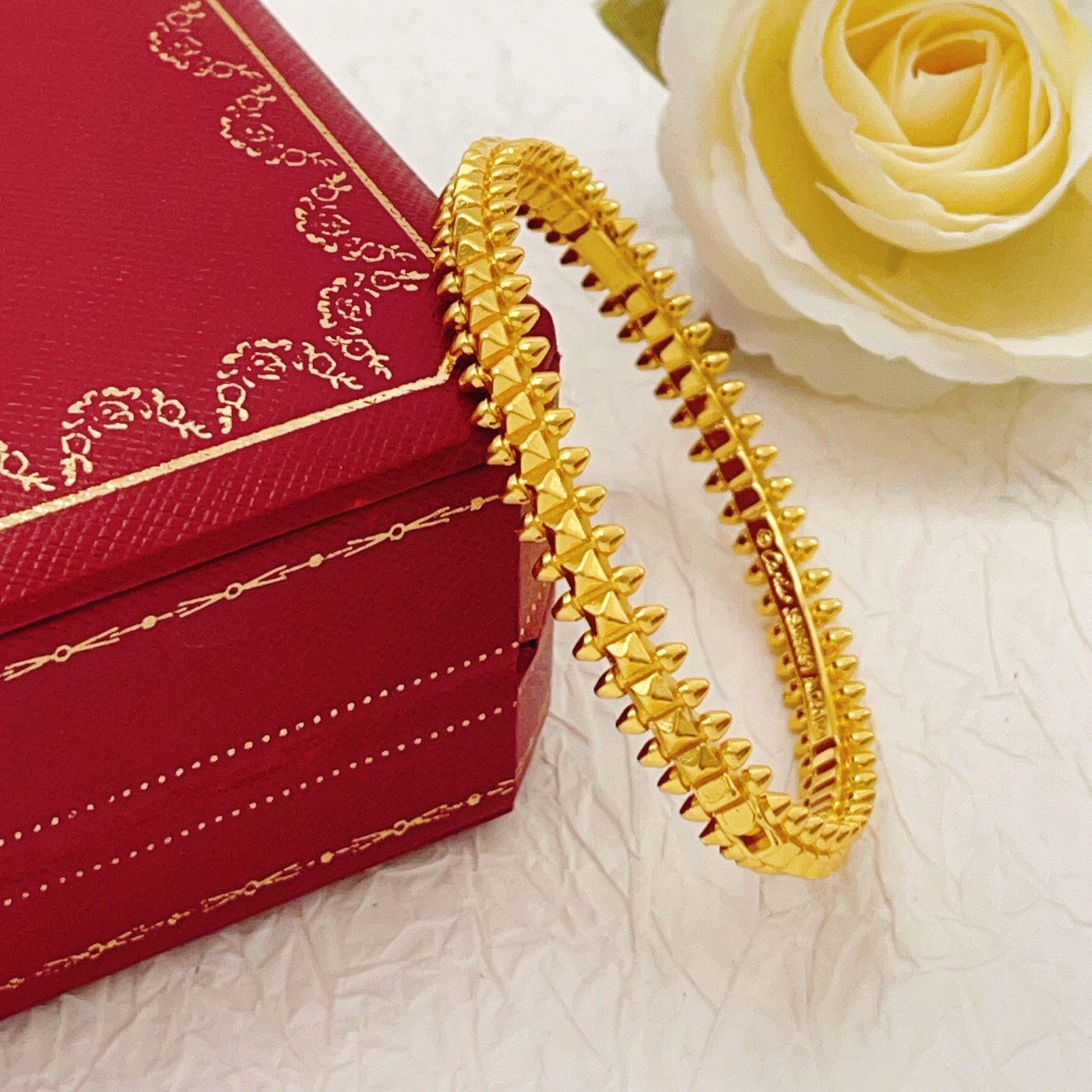 Cartier Clash de Cartier bracelet yellow gold 17
