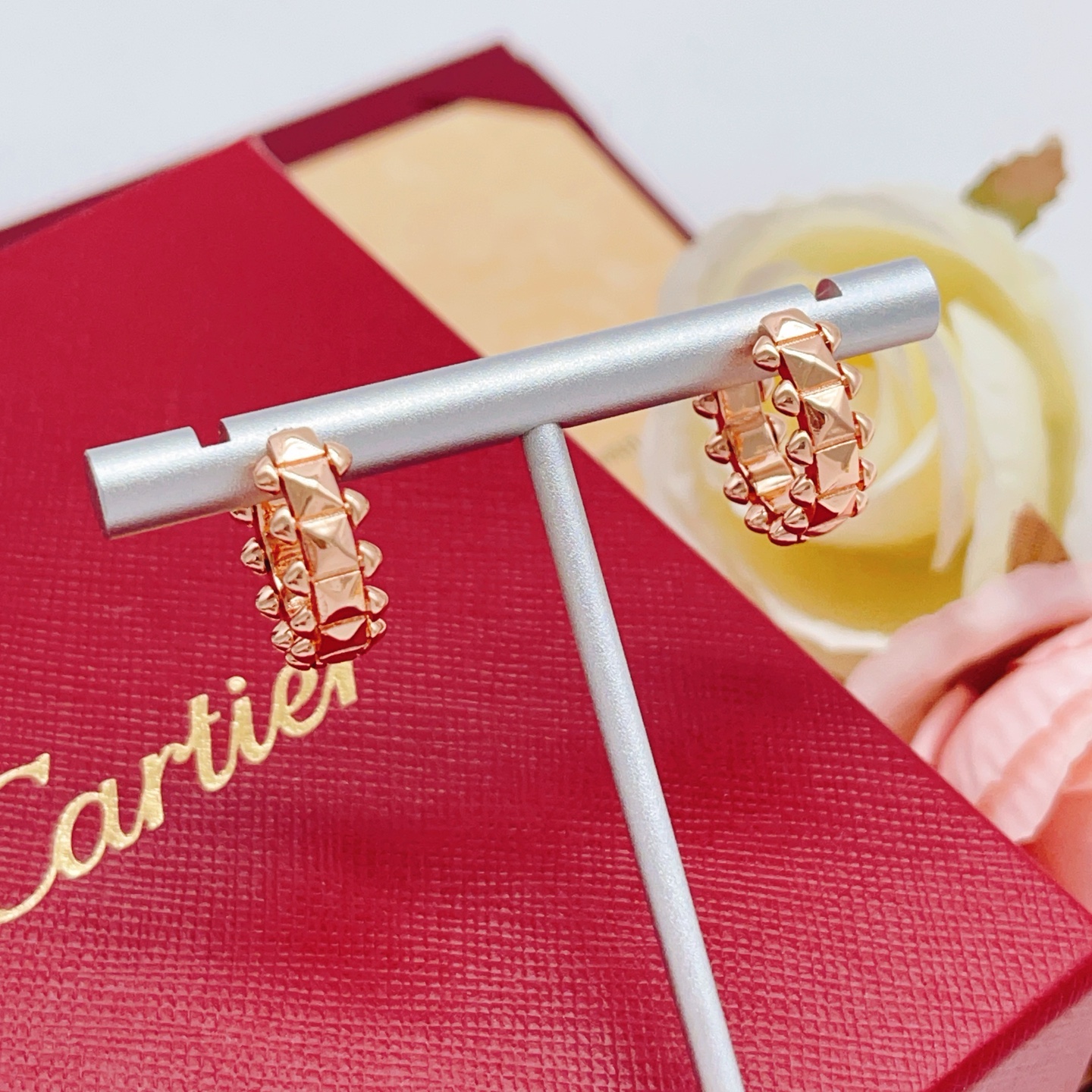 Cartier Clash de Cartier earrings 18k rose gold no gemstones 12mm hoop diameter
