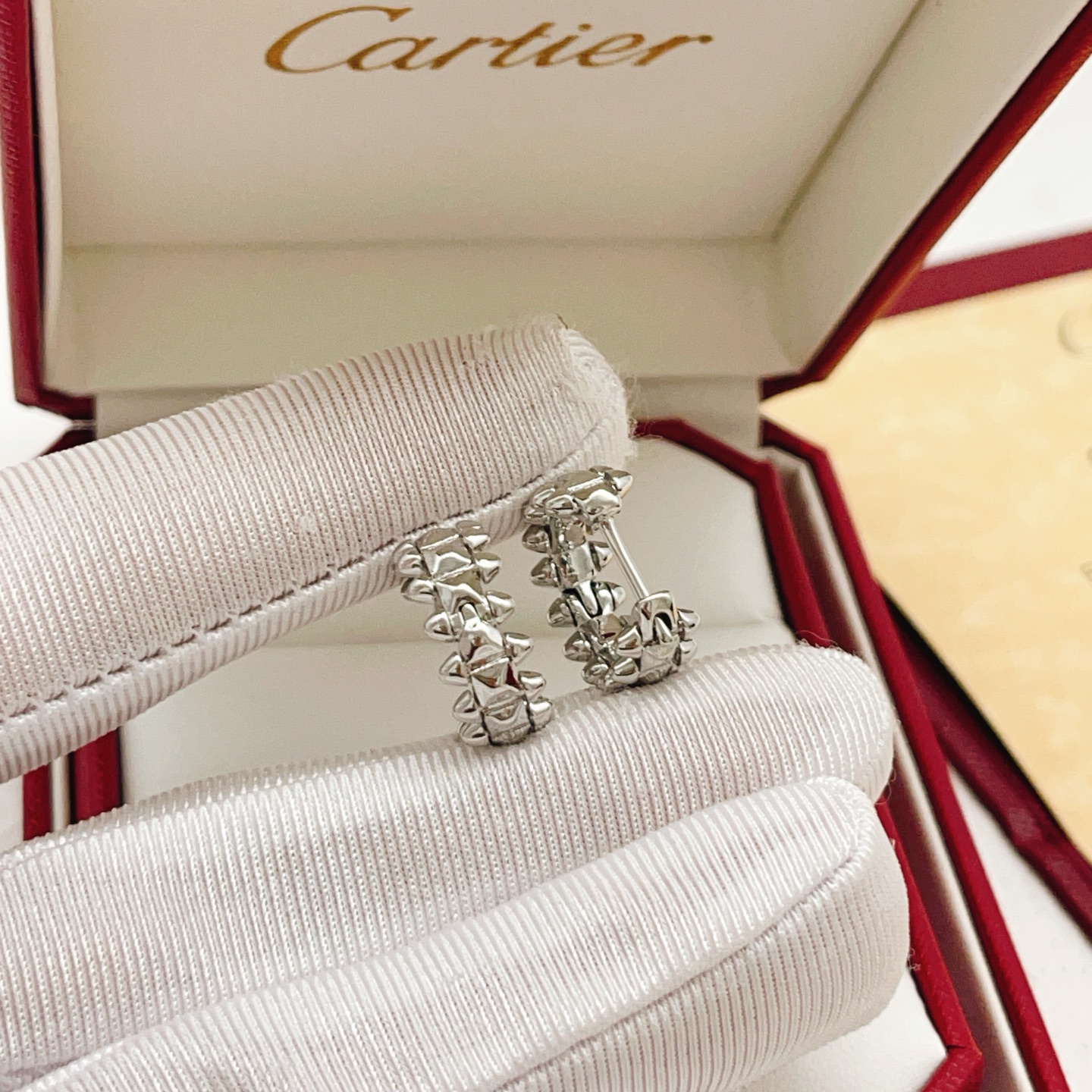 Boucles d'oreilles Cartier Clash de Cartier métal argenté diamètre de l'anneau 12 mm