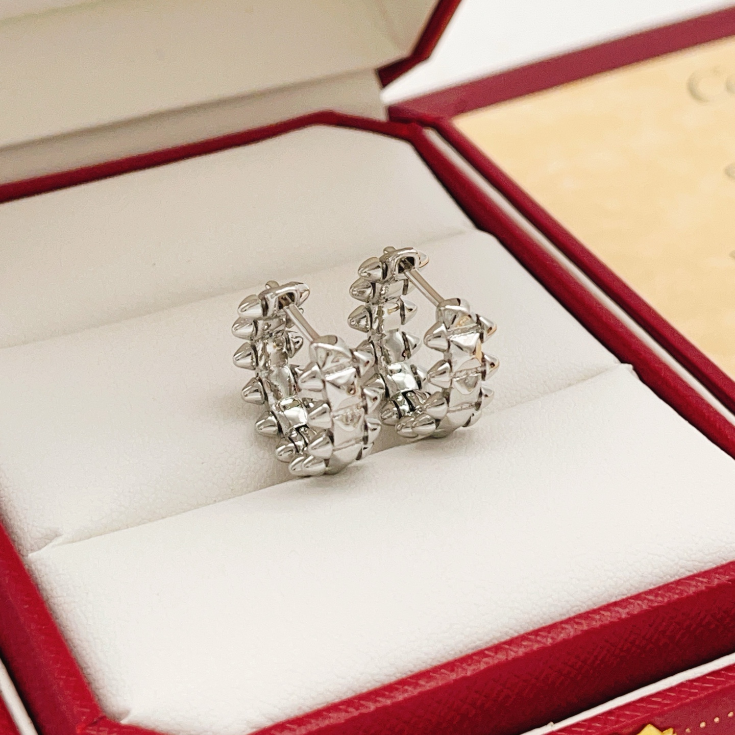 Boucles d'oreilles Cartier Clash de Cartier métal argenté diamètre de l'anneau 12 mm
