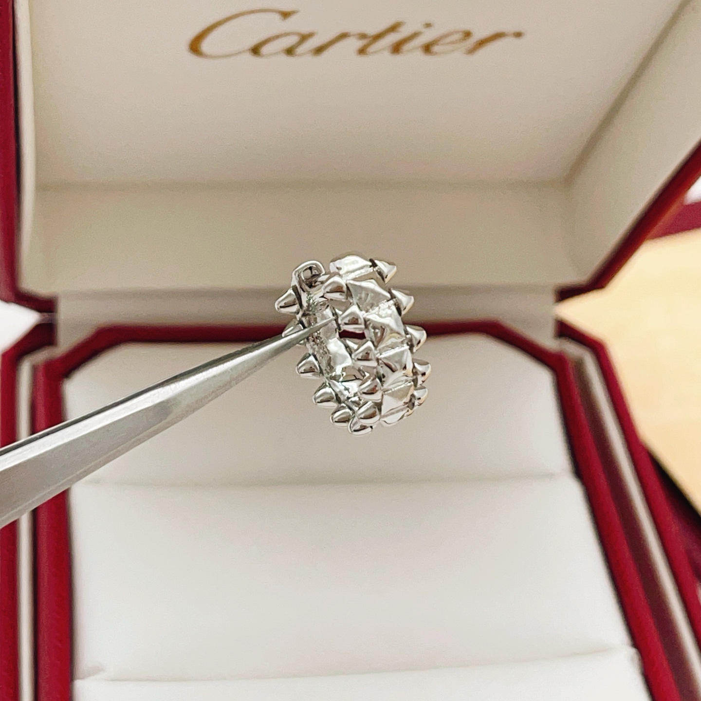 Boucles d'oreilles Cartier Clash de Cartier métal argenté diamètre de l'anneau 12 mm