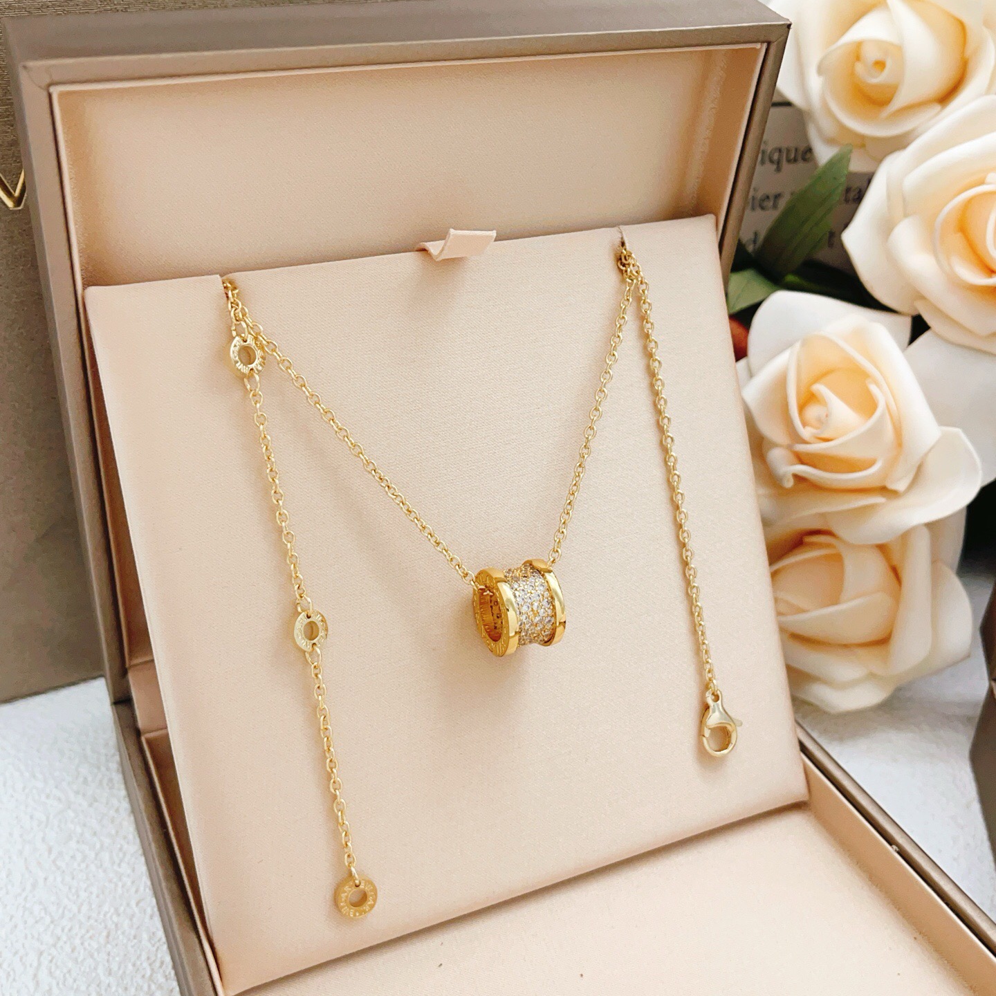 Bvlgari B zero1 necklace yellow gold with pave clear diamonds 45cm with 5cm extender