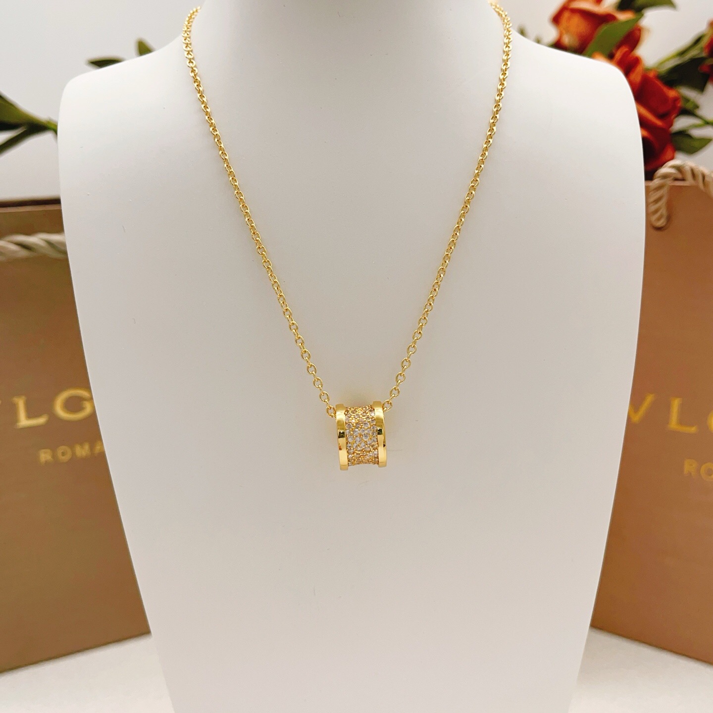 Bvlgari B zero1 necklace yellow gold with pave clear diamonds 45cm with 5cm extender