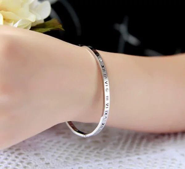 Bvlgari Bvlgari B zero1 bracelet silver metal with clear diamond accent one size