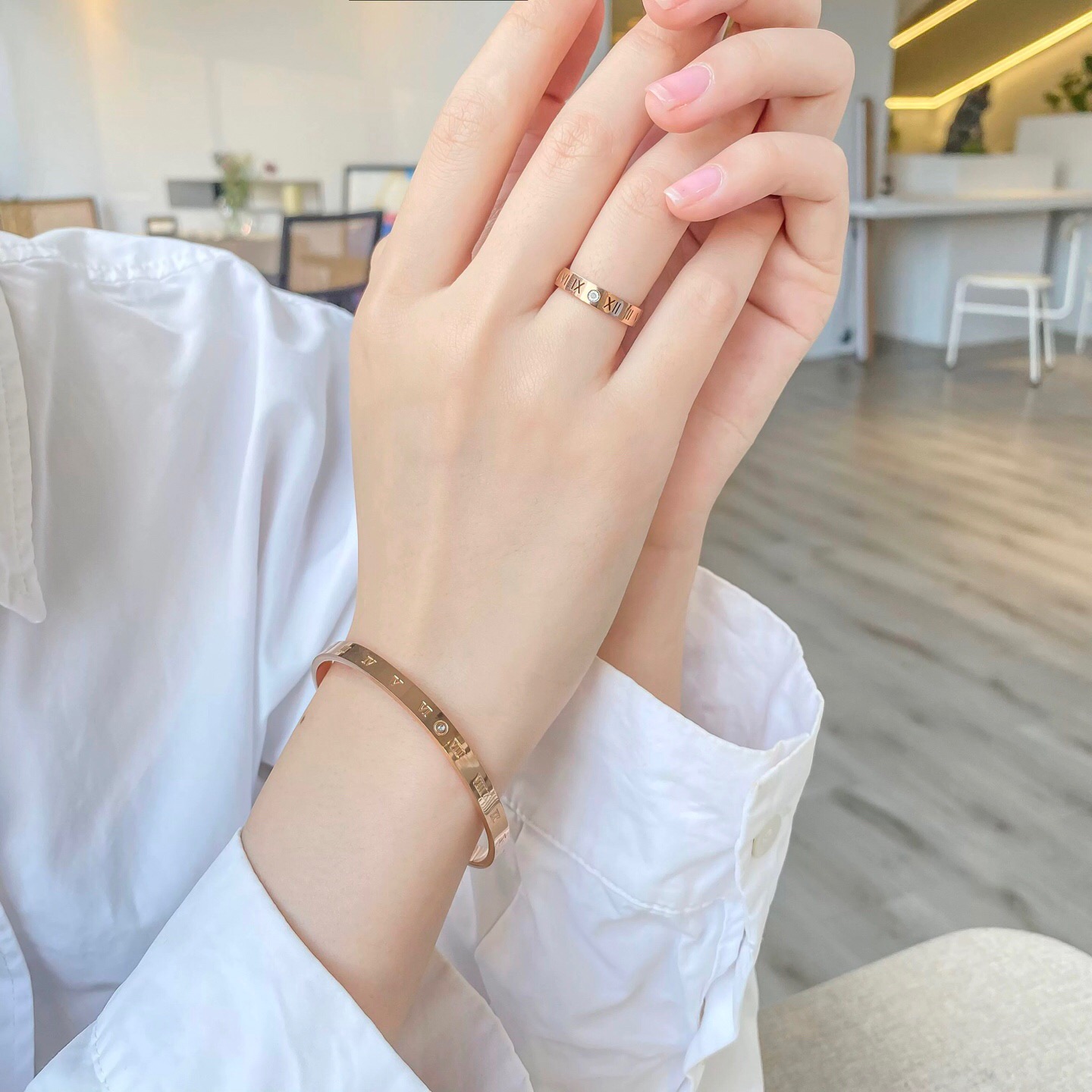 Bvlgari Bvlgari B zero1 Logo Bangle bracelet rose gold with clear diamond accent one size fits all