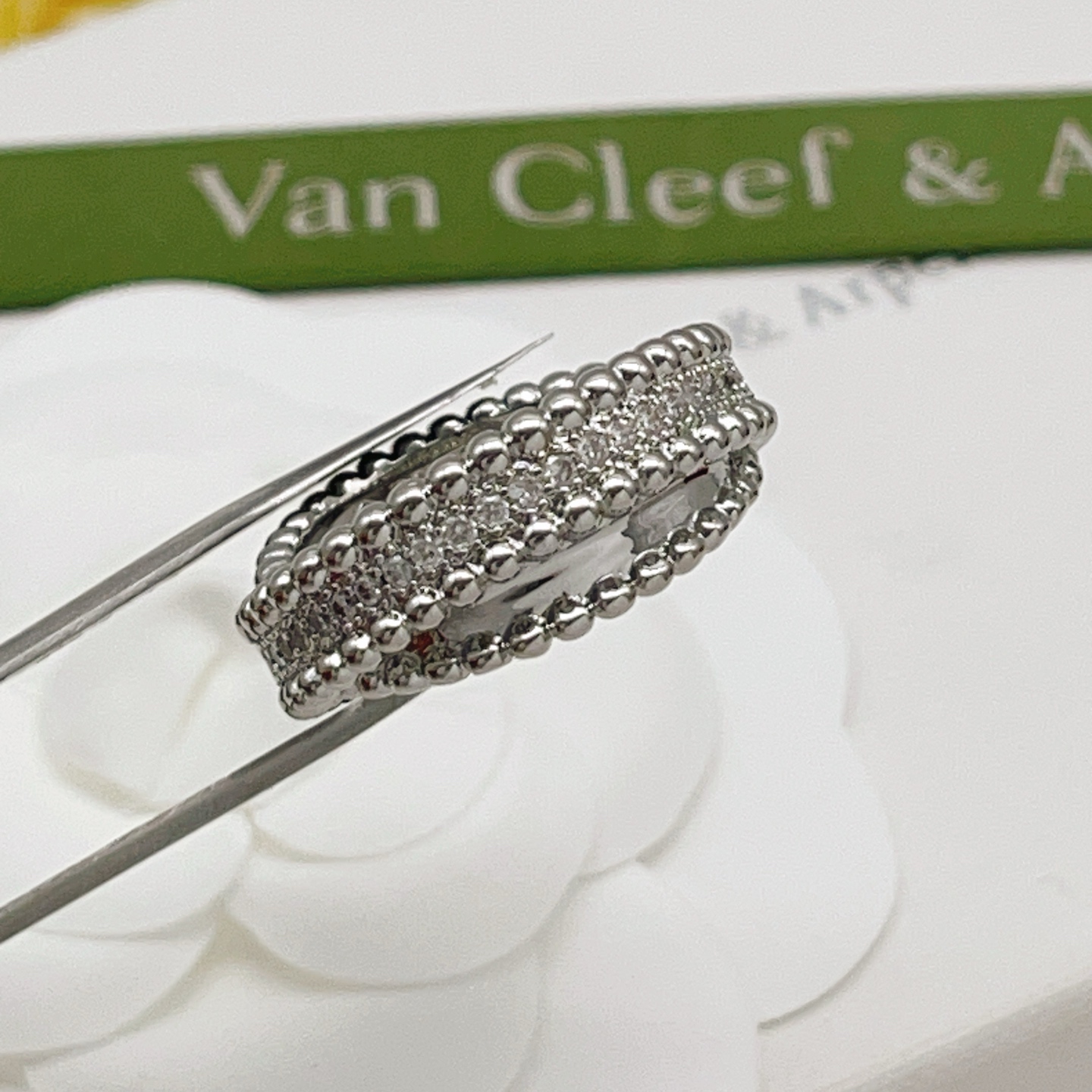 Van Cleef Arpels Perlee ring white gold clear diamond No 7