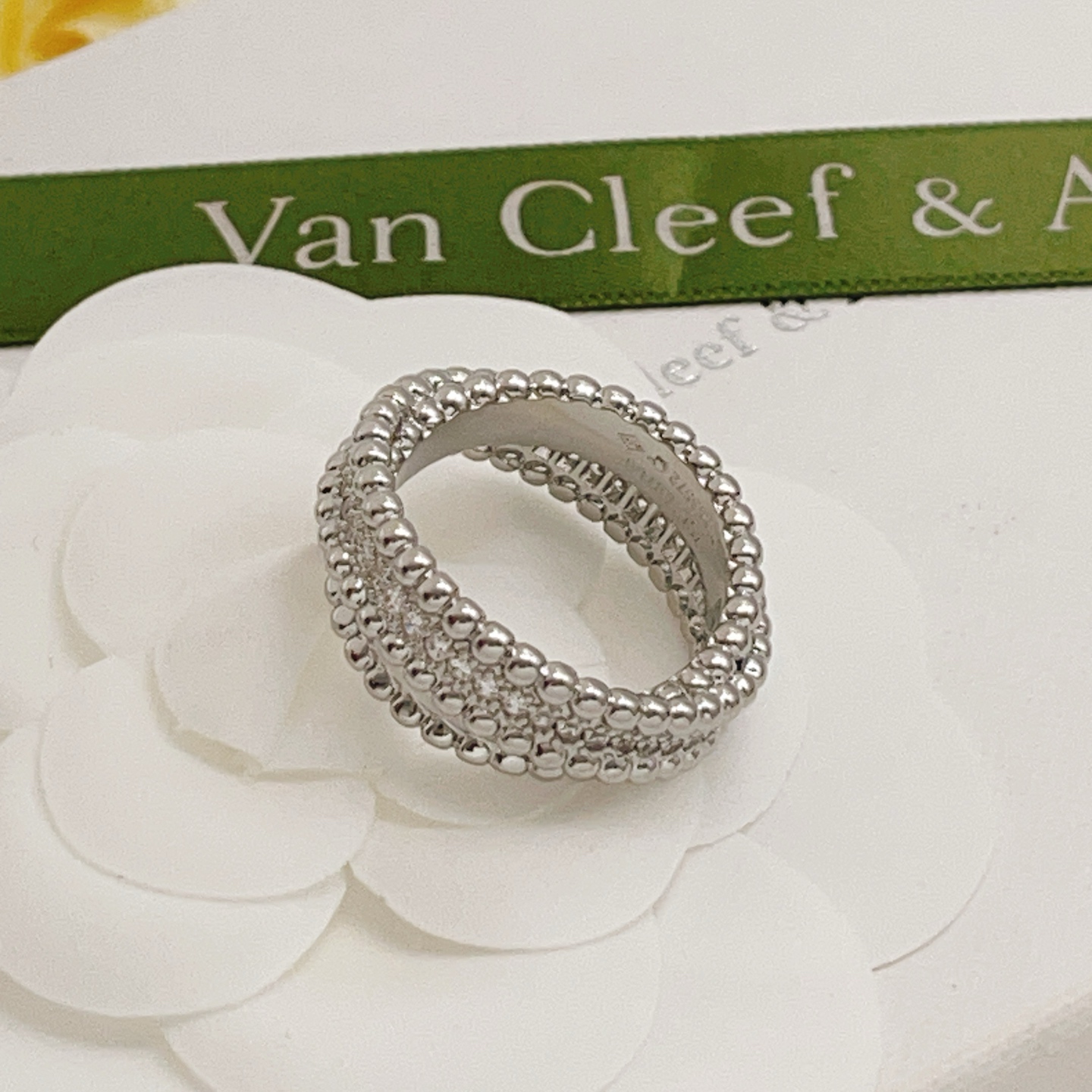 Van Cleef Arpels Perlee ring white gold clear diamond No 7