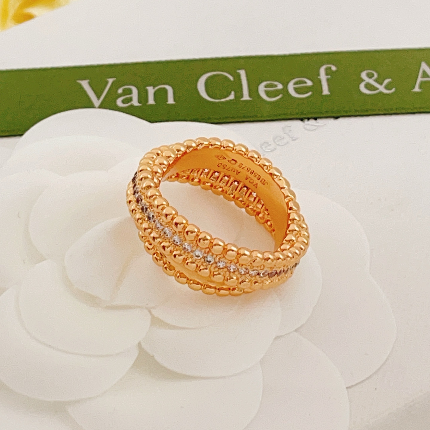Anillo Van Cleef Arpels Perlee oro amarillo de 18 quilates con diamantes transparentes nº 7