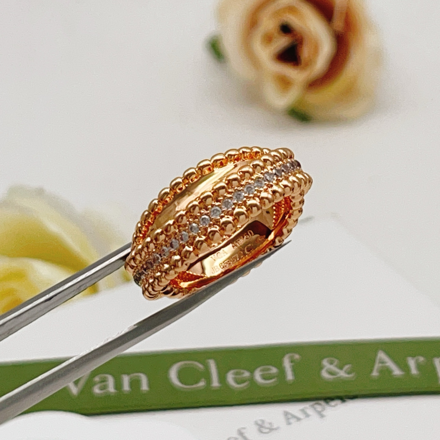 Anillo Van Cleef Arpels Perlee oro amarillo de 18 quilates con diamantes transparentes nº 7