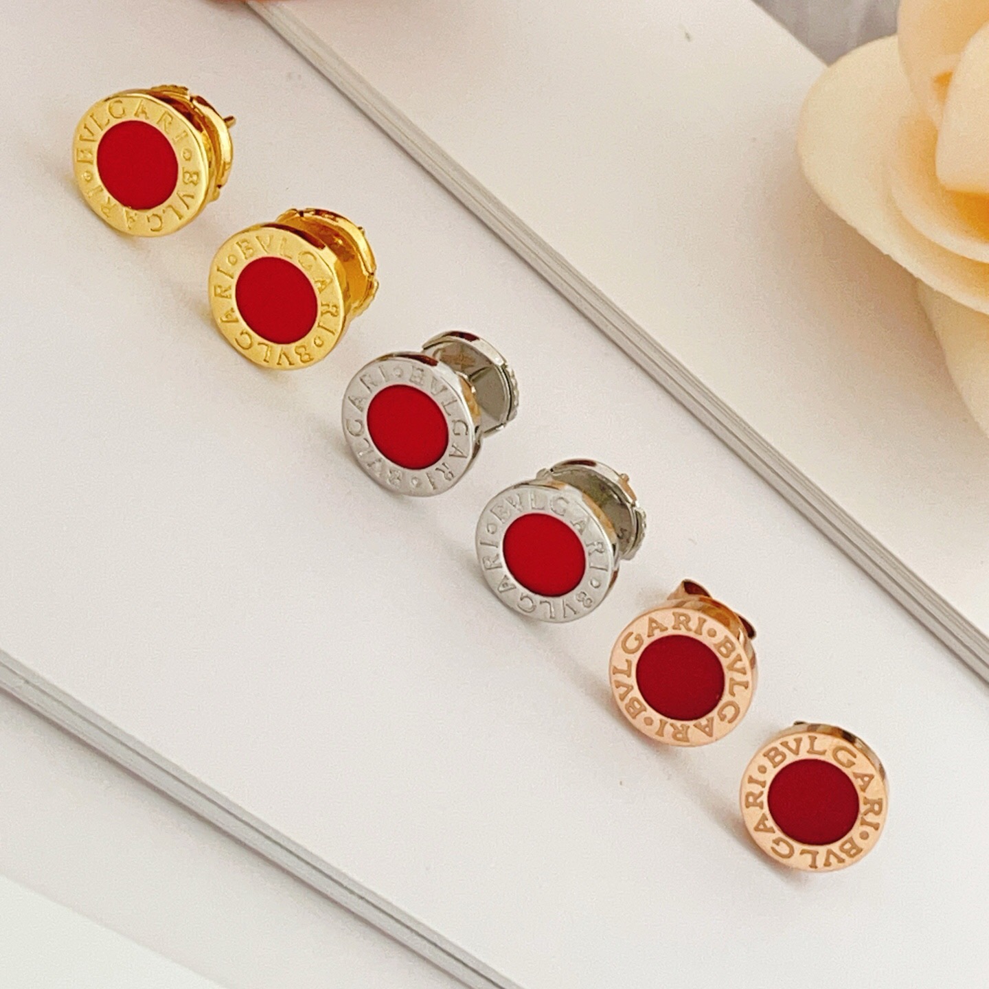 Bvlgari Bvlgari Bvlgari earrings rose gold metal with red carnelian stone inlay 10mm diameter stud