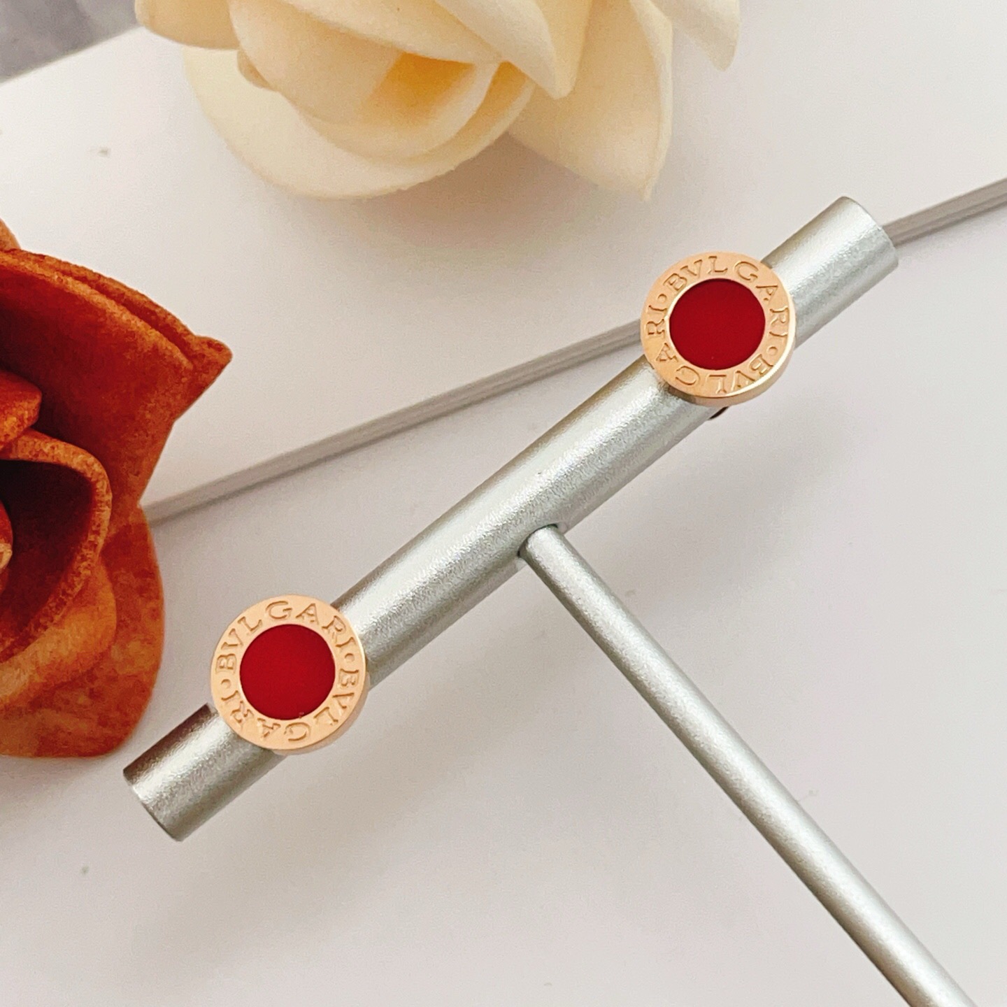 Bvlgari Bvlgari Bvlgari earrings rose gold metal with red carnelian stone inlay 10mm diameter stud