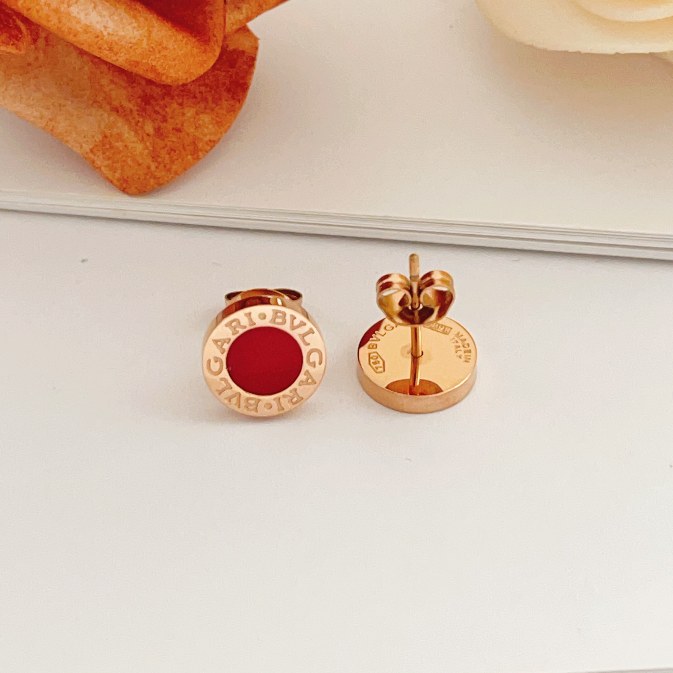 Bvlgari Bvlgari Bvlgari earrings rose gold metal with red carnelian stone inlay 10mm diameter stud