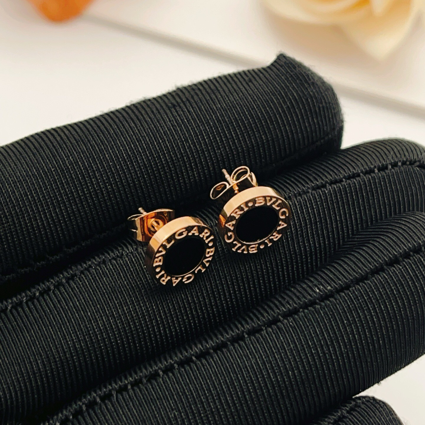 Bvlgari Bvlgari Bvlgari earrings rose gold metal with black onyx inlay 10mm diameter