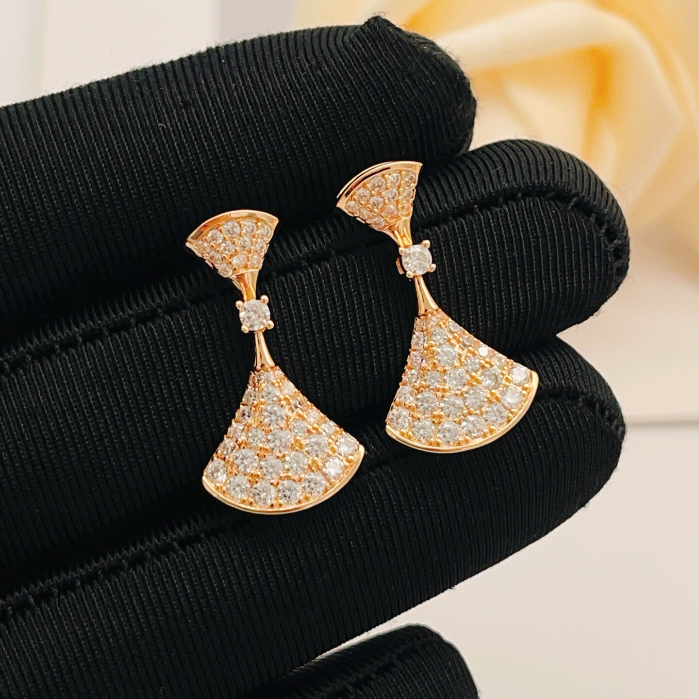 Bvlgari Divas Dream earrings 18k rose gold with full pave clear diamonds 18k white gold with full pave clear diamonds 2 5cm drop length