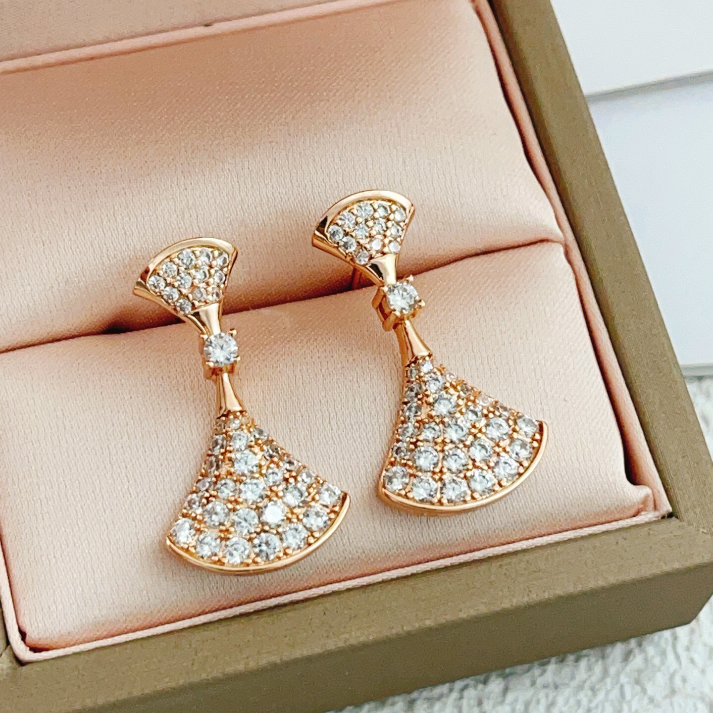 Bvlgari Divas Dream earrings 18k rose gold with full pave clear diamonds 18k white gold with full pave clear diamonds 2 5cm drop length