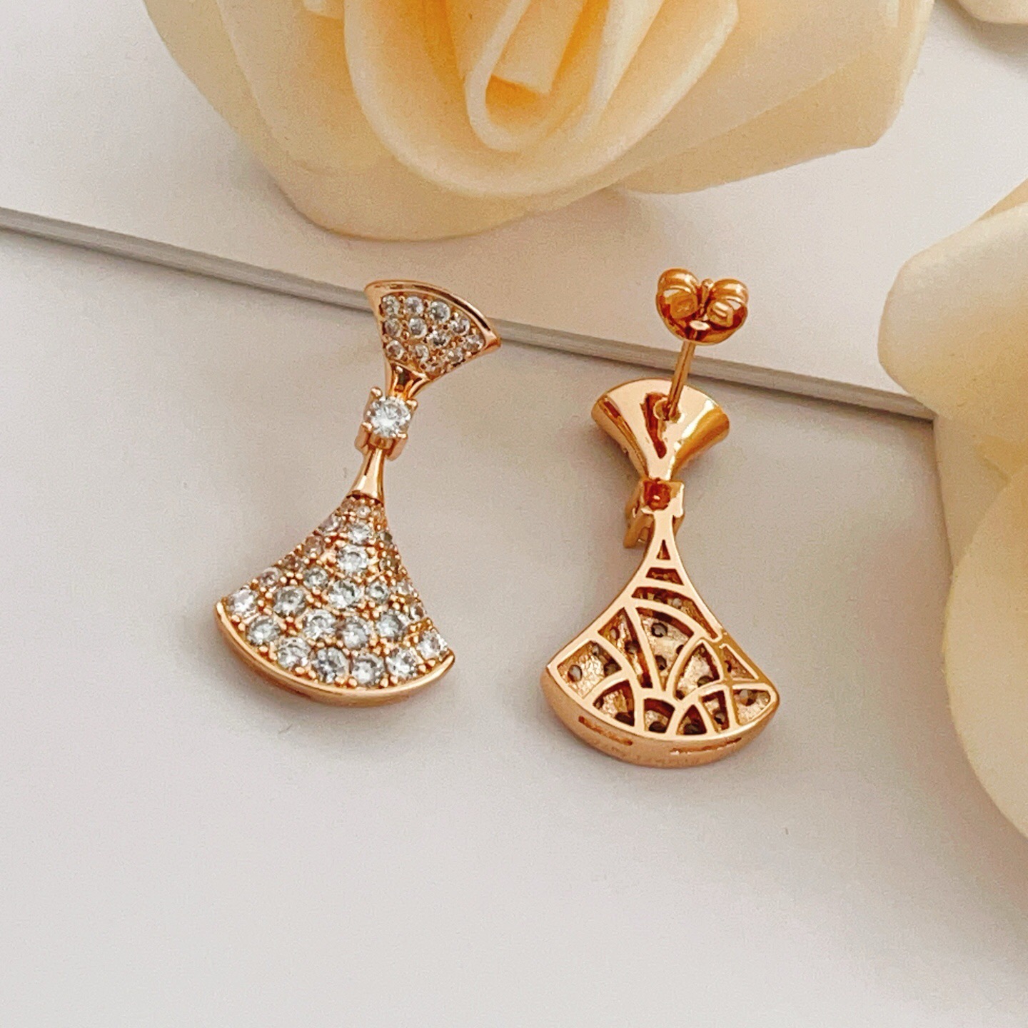 Bvlgari Divas Dream earrings 18k rose gold with full pave clear diamonds 18k white gold with full pave clear diamonds 2 5cm drop length