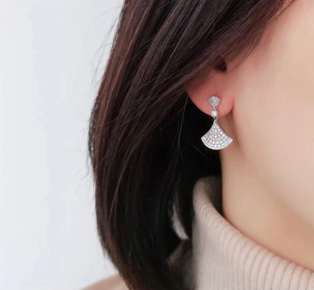 Bvlgari Divas Dream earrings 18k rose gold with full pave clear diamonds 18k white gold with full pave clear diamonds 2 5cm drop length