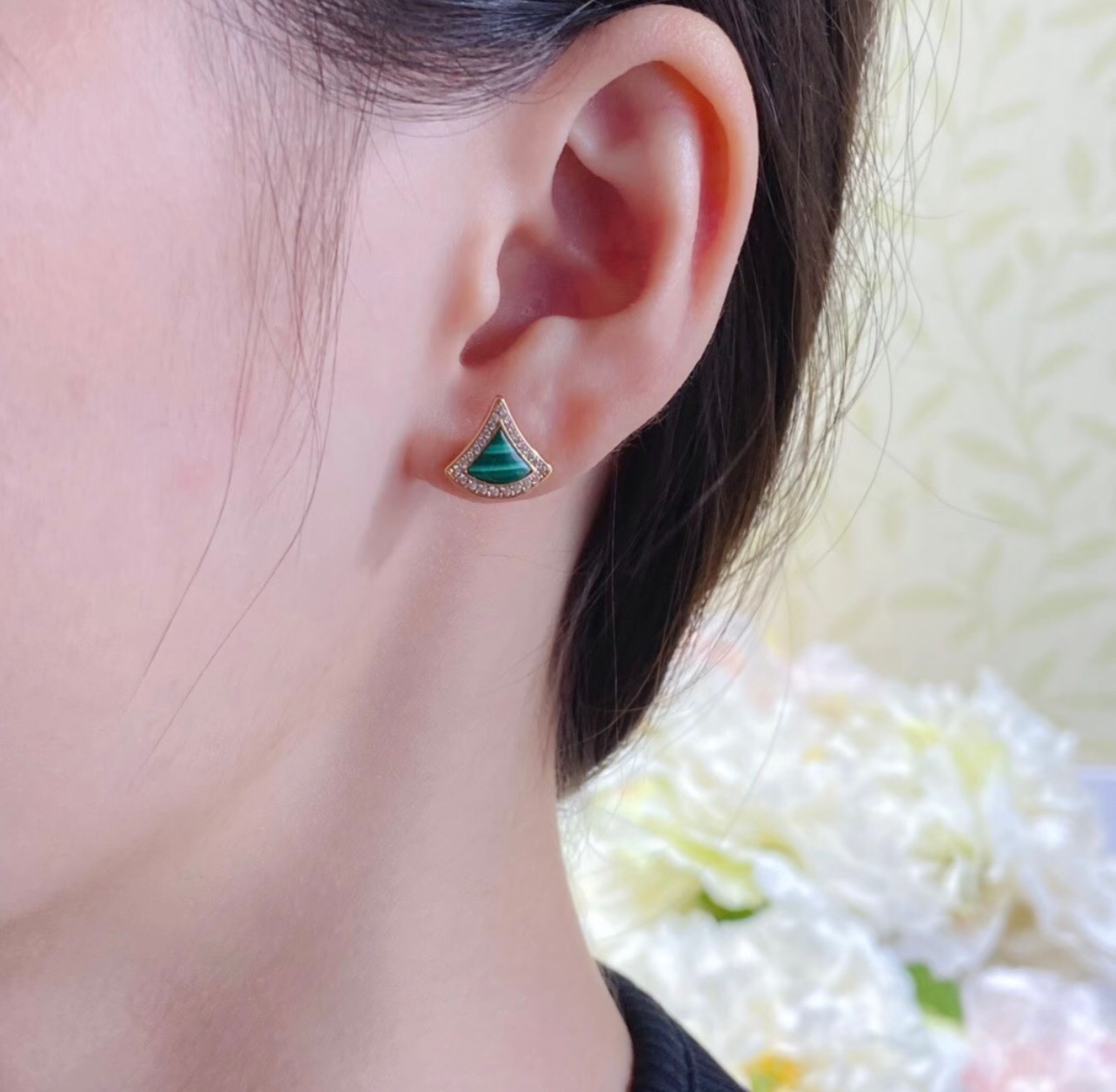 Bvlgari Divas Dream earrings rose gold green malachite clear diamond accents 1 2cm stud diameter
